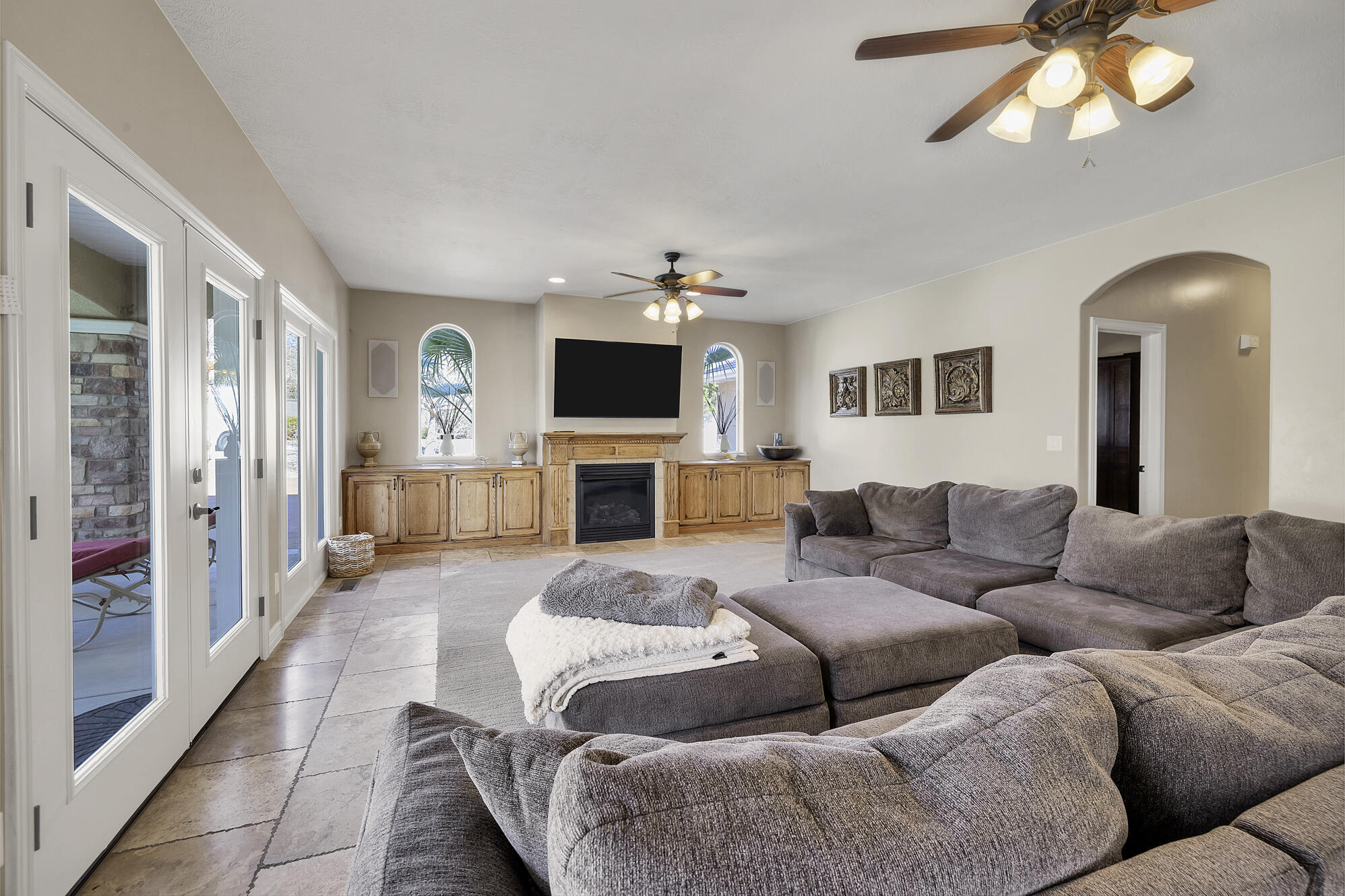RIVER FRONT ESTATES - Residential
