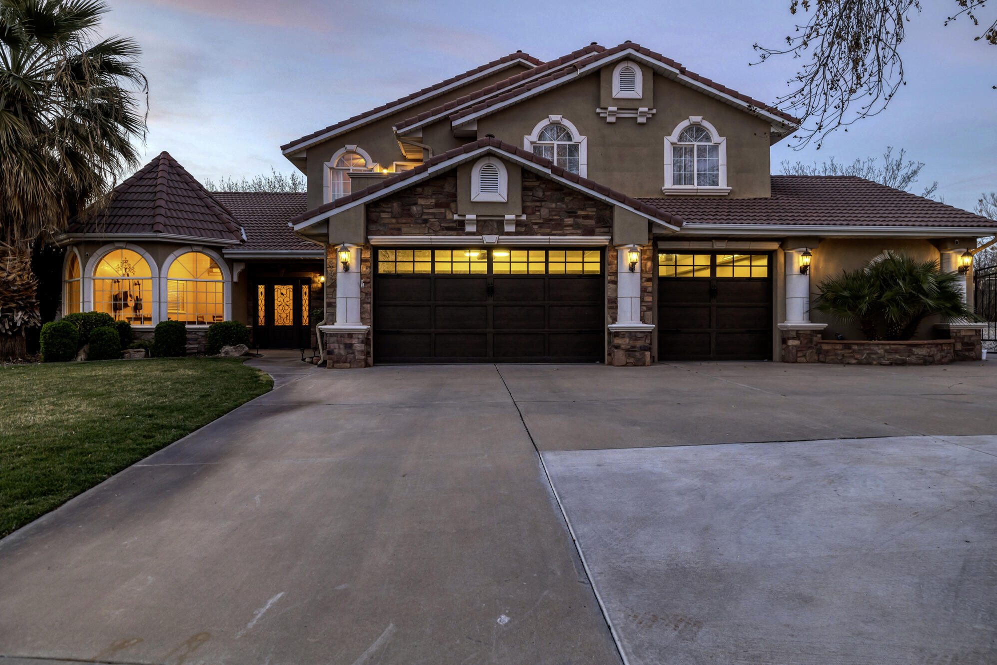 RIVER FRONT ESTATES - Residential