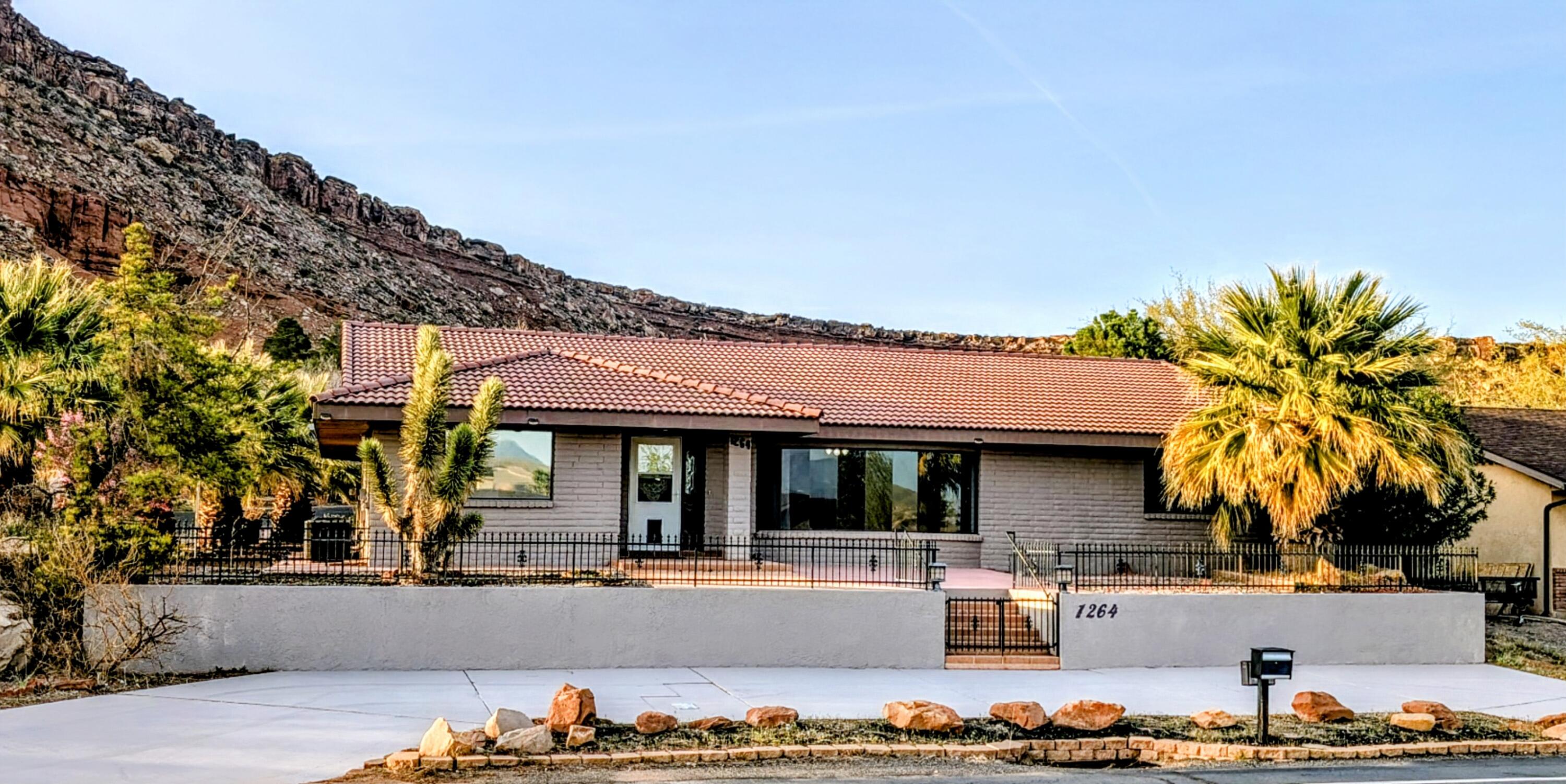 BLOOMINGTON COUNTRY CLUB - Residential