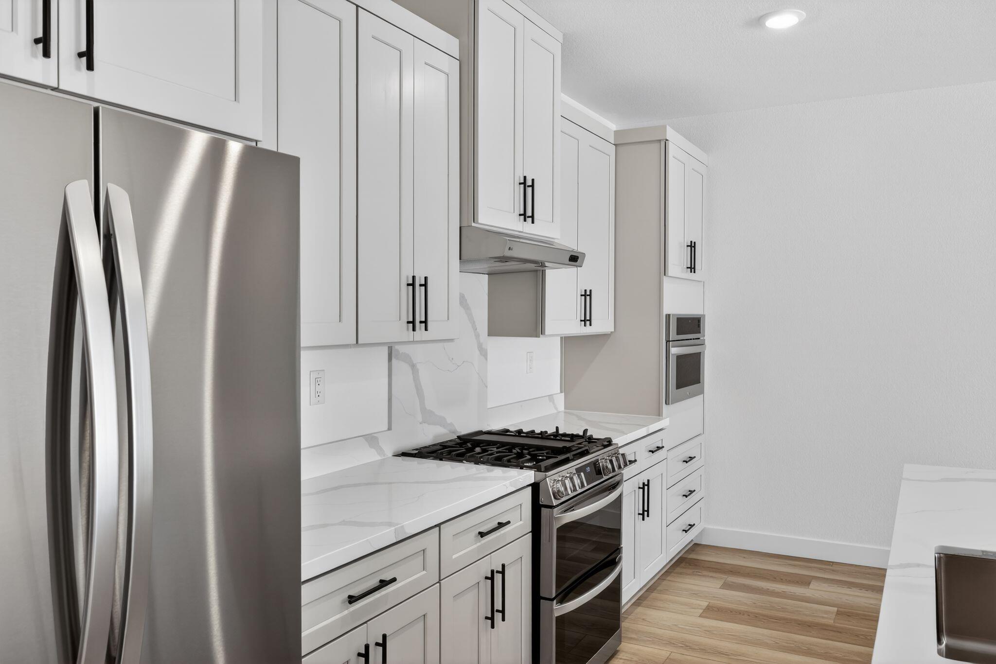 CECITA CREST AT DIVARIO - Residential