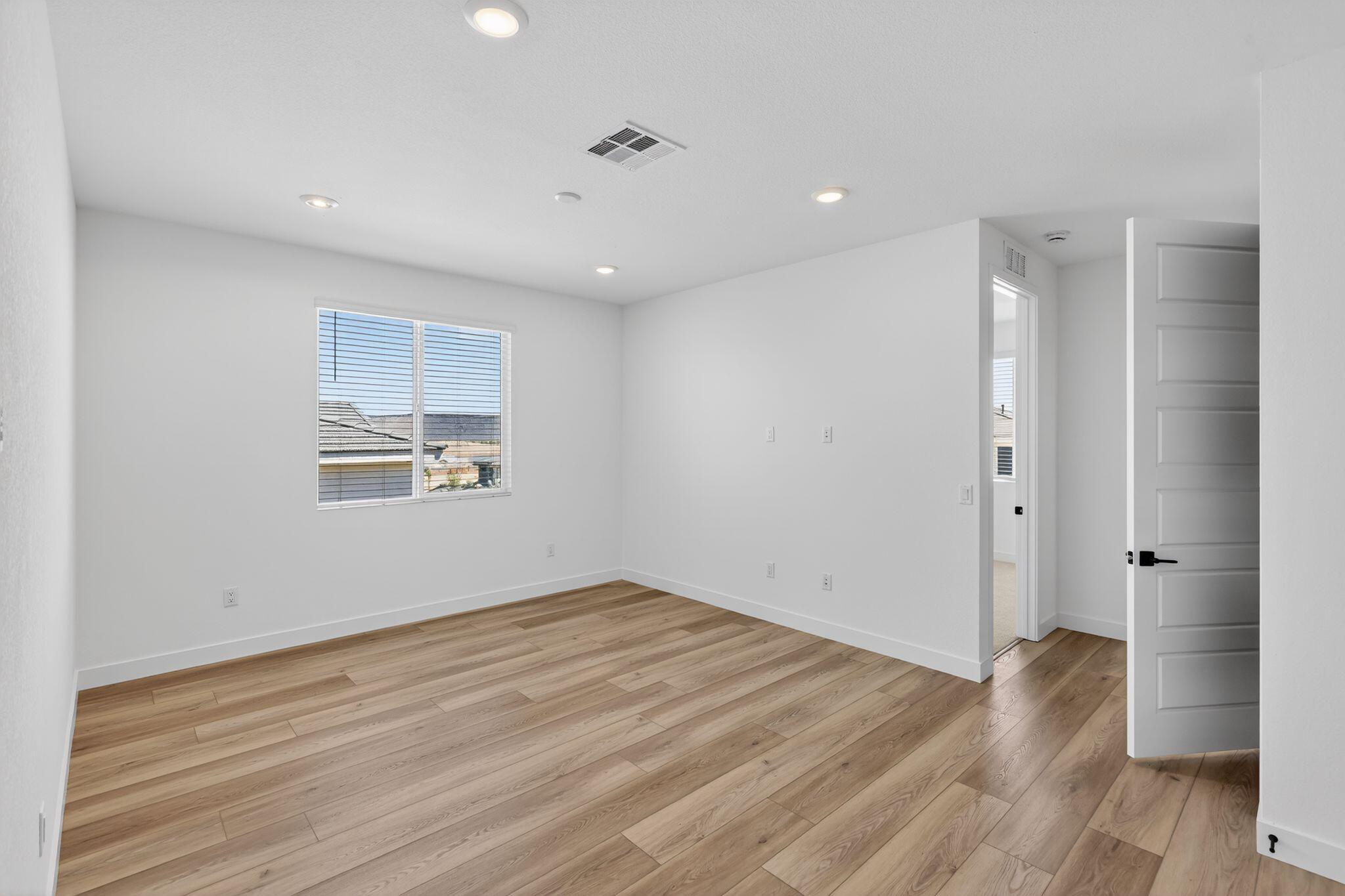 CECITA CREST AT DIVARIO - Residential