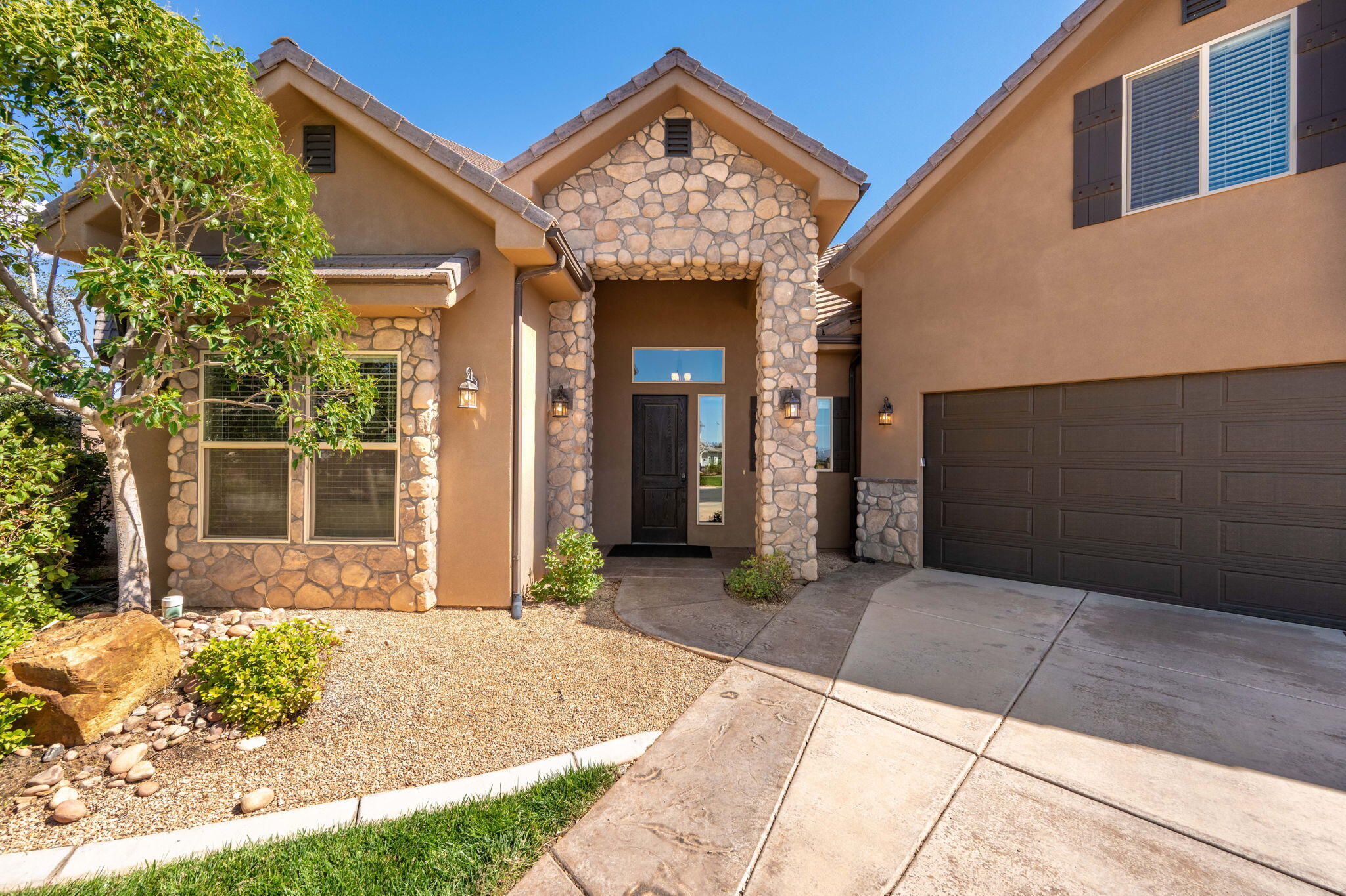 GENTRY LANE - Residential