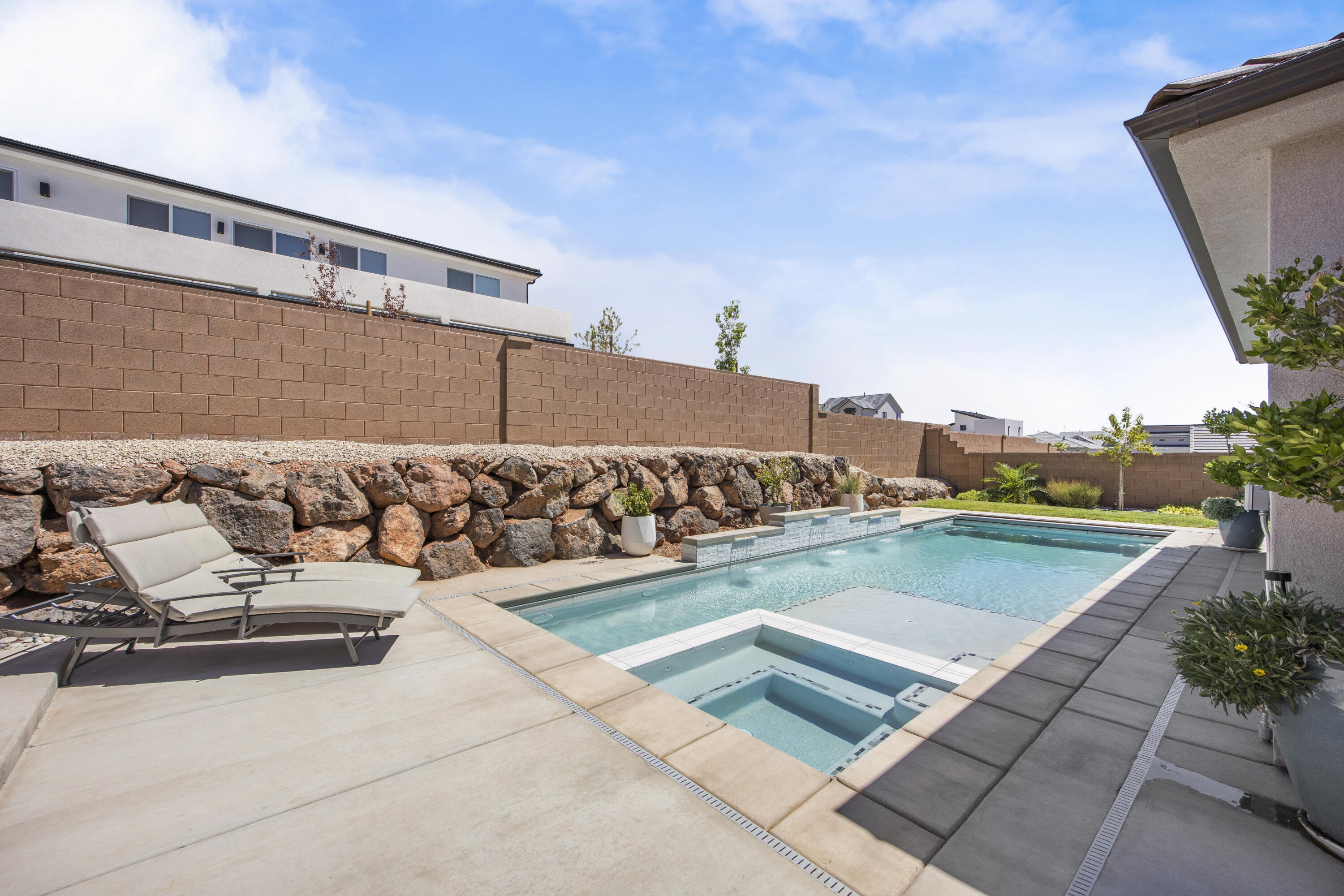 ESTATES AT BURKE SPRINGS - Residential
