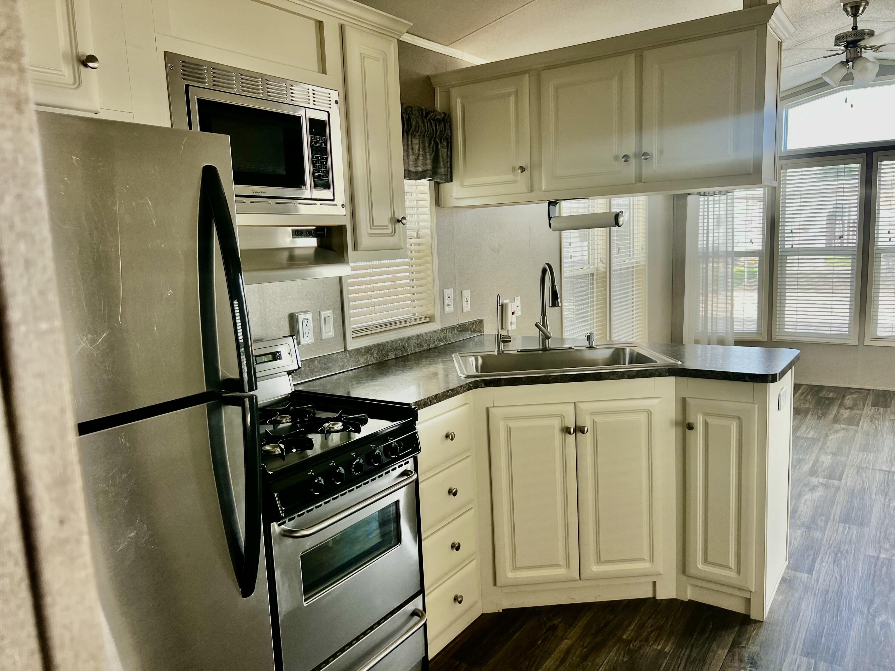 CHEROKEE SPRINGS RV PARK - Residential