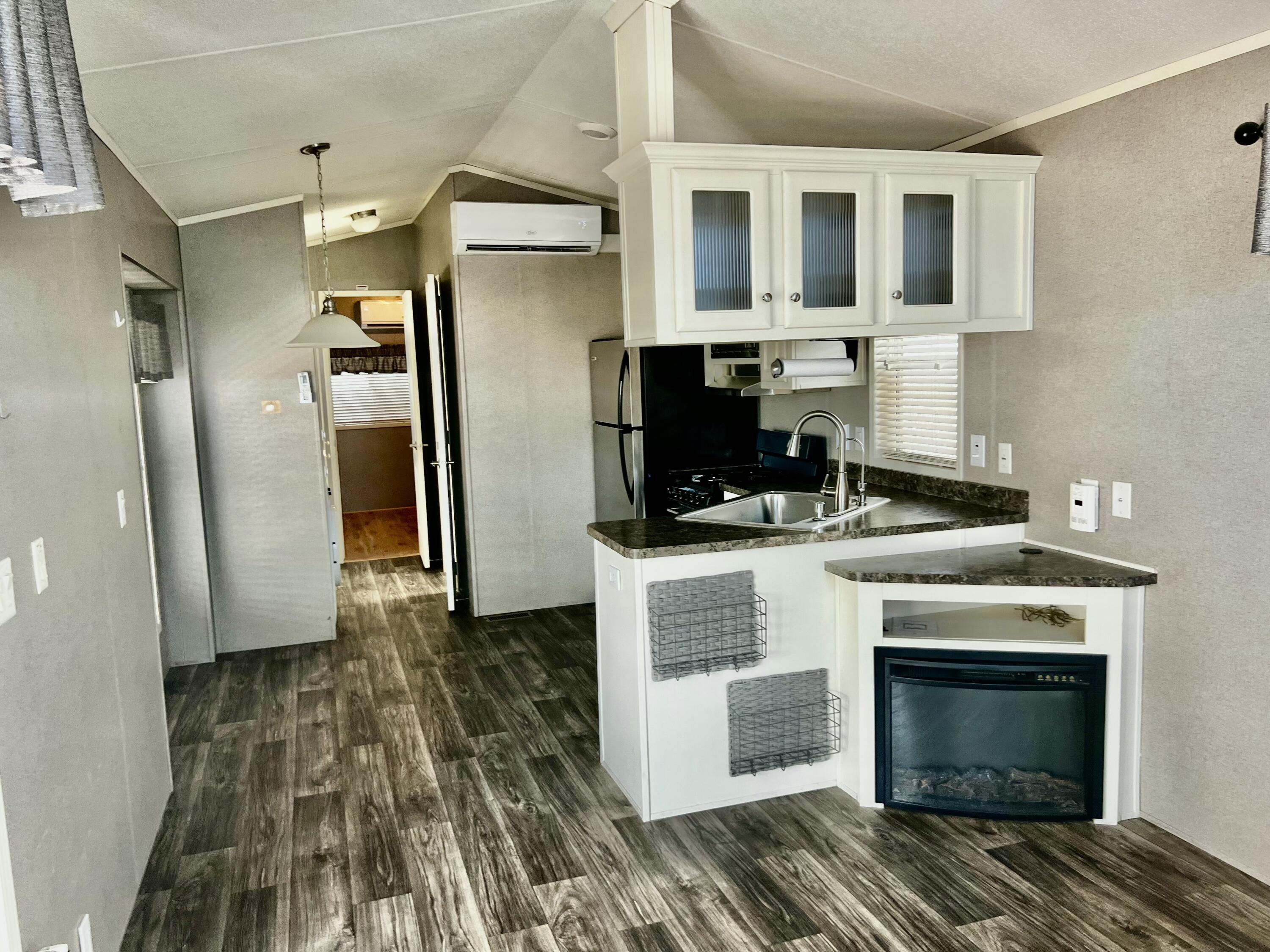 CHEROKEE SPRINGS RV PARK - Residential