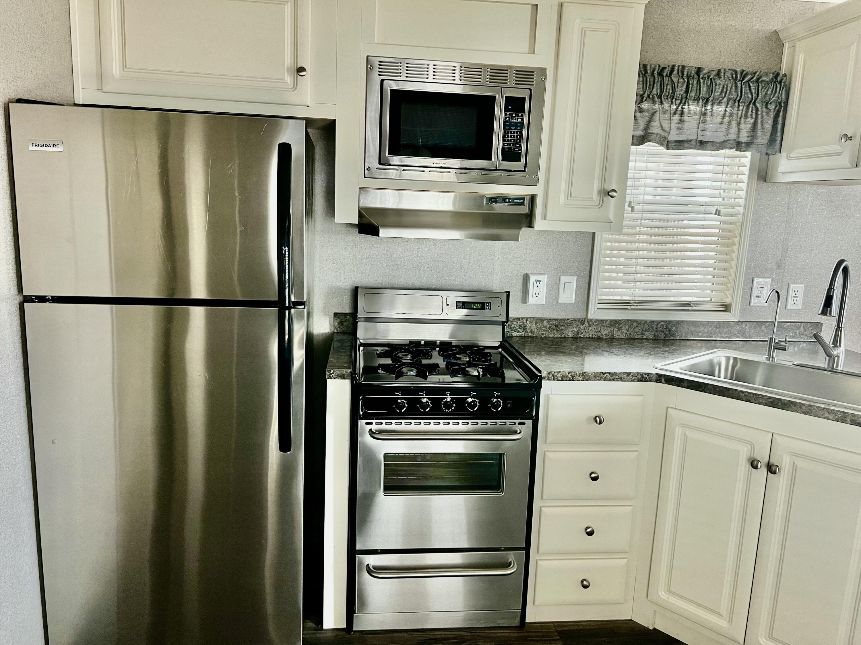CHEROKEE SPRINGS RV PARK - Residential