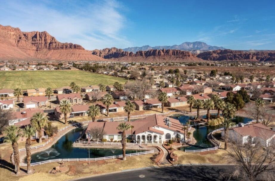 PADRE LAKES TOWNHOMES - Residential