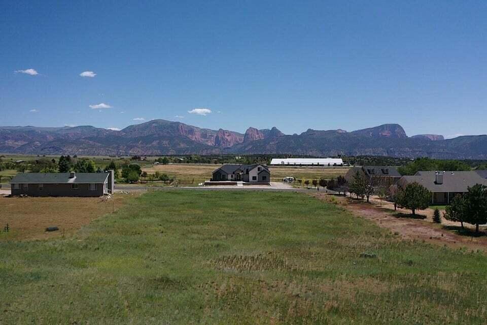 GREEN ACRES - Land