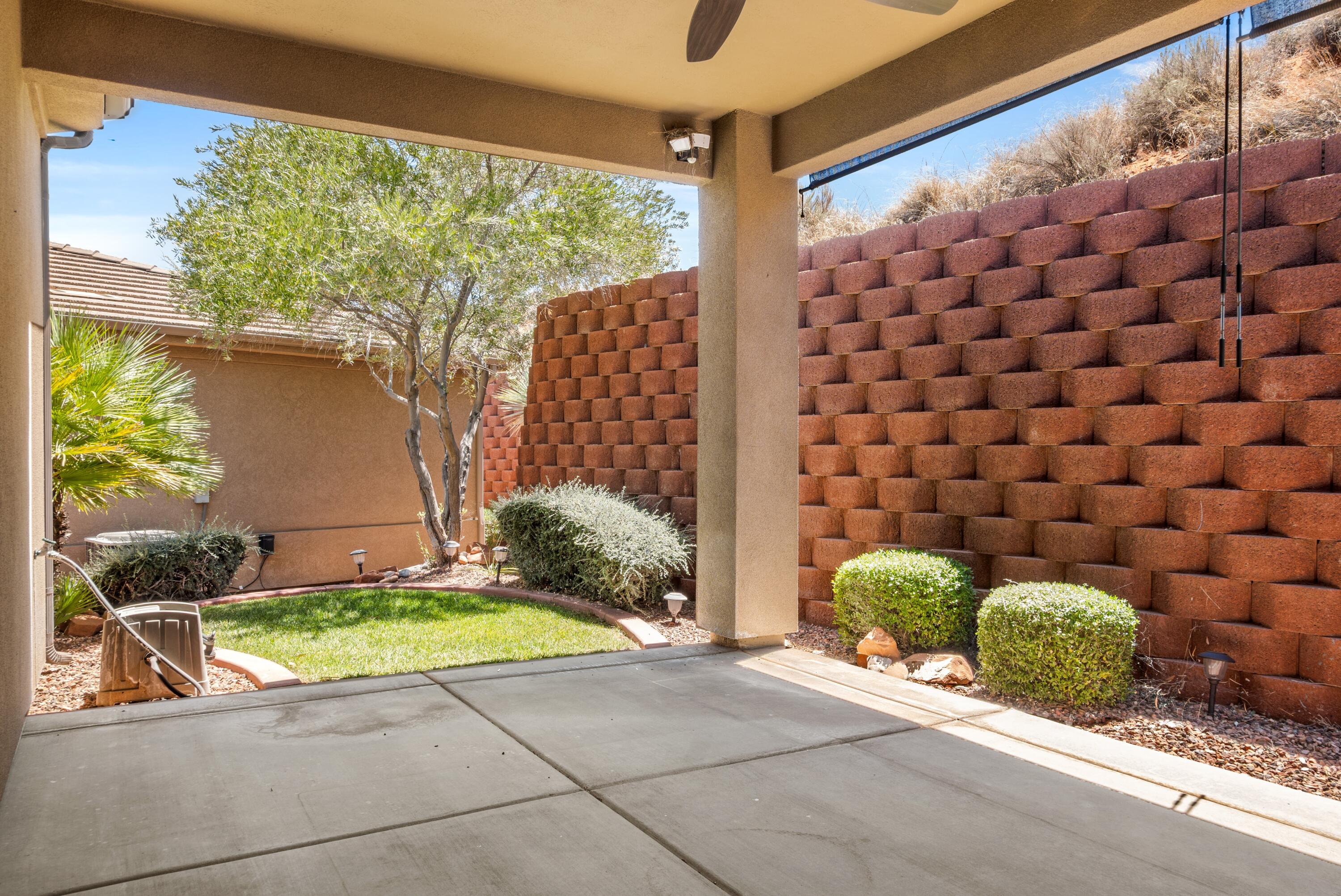 LA JOLLA HILLS AT GREEN SPRINGS - Residential