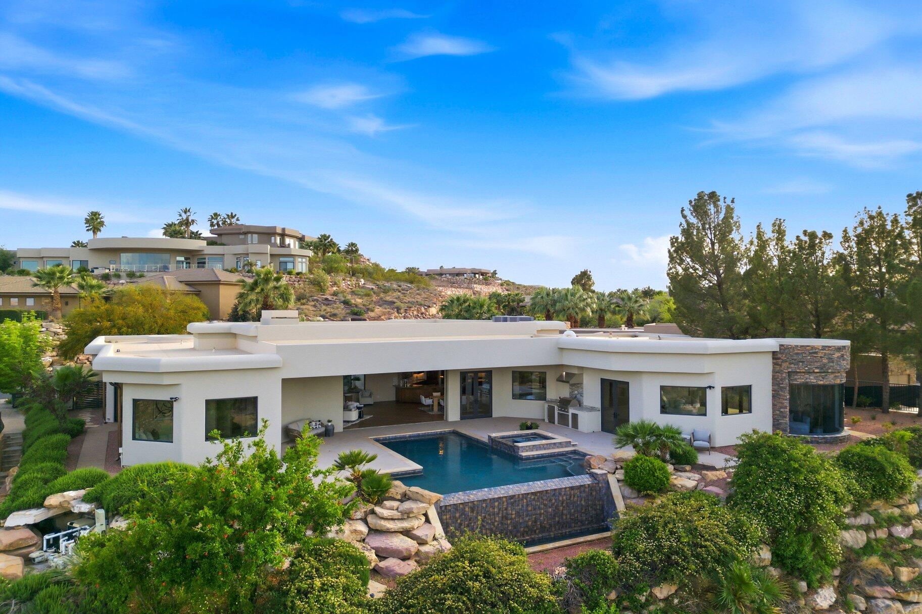 STONE CLIFF - Residential