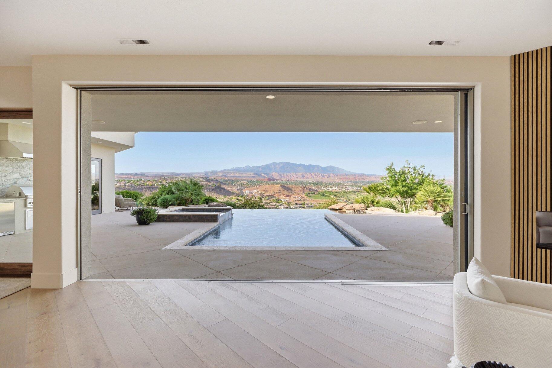 STONE CLIFF - Residential