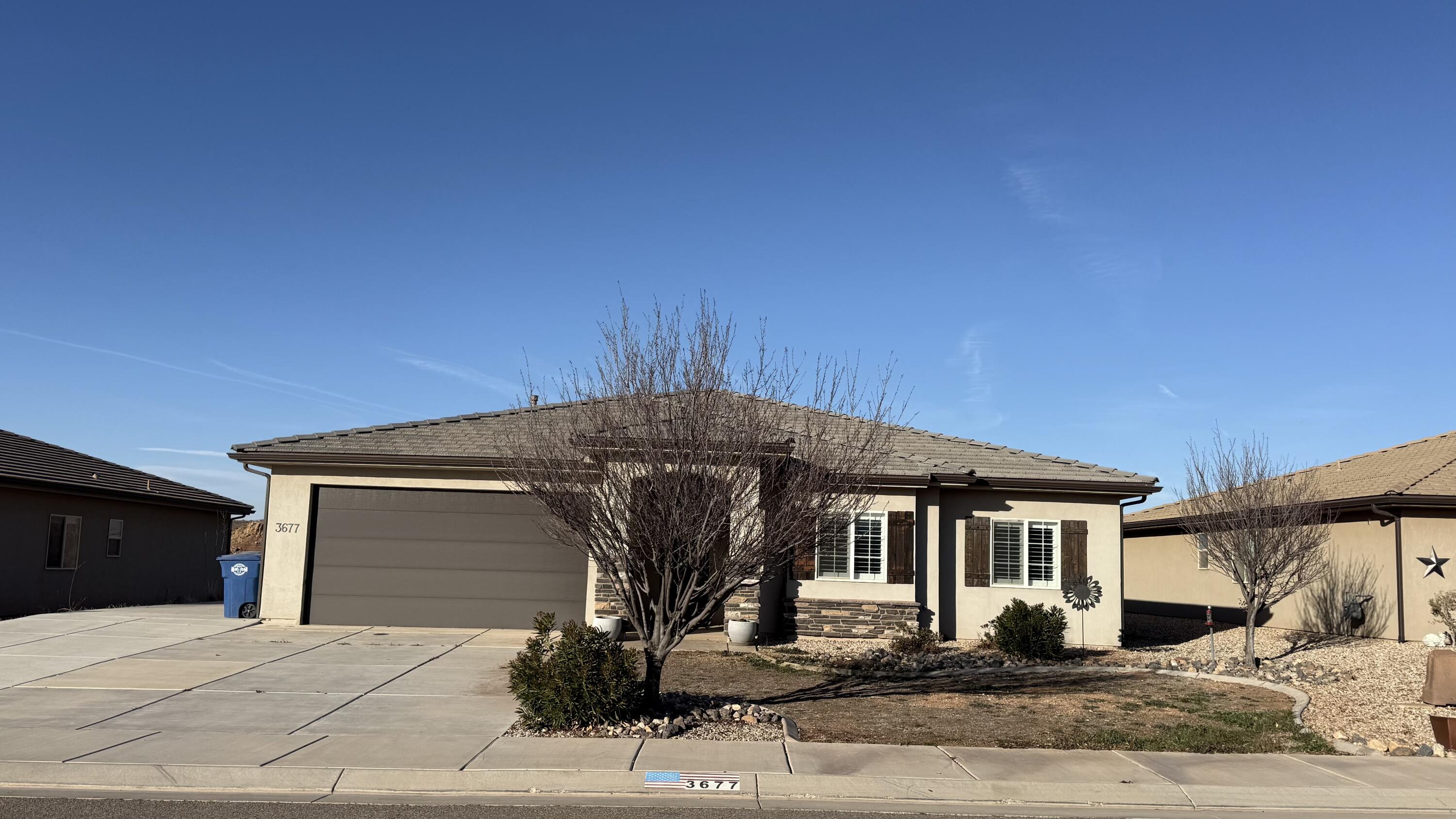 DESERT CREST - Residential