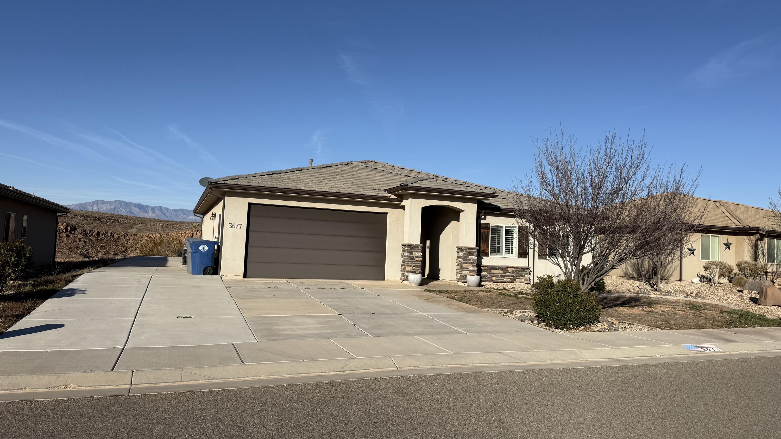 DESERT CREST - Residential