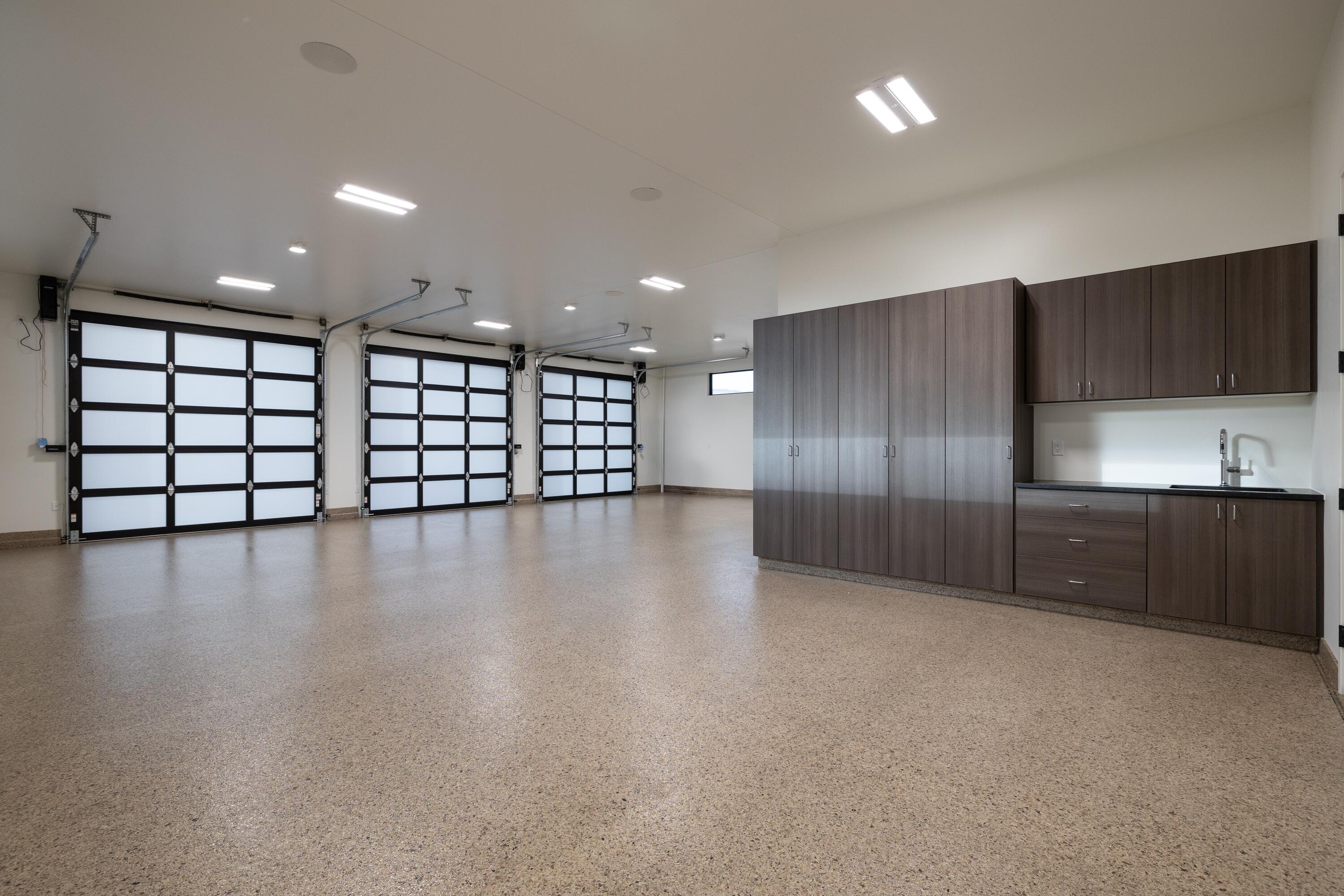 ESTATES AT SAND HOLLOW - Residential
