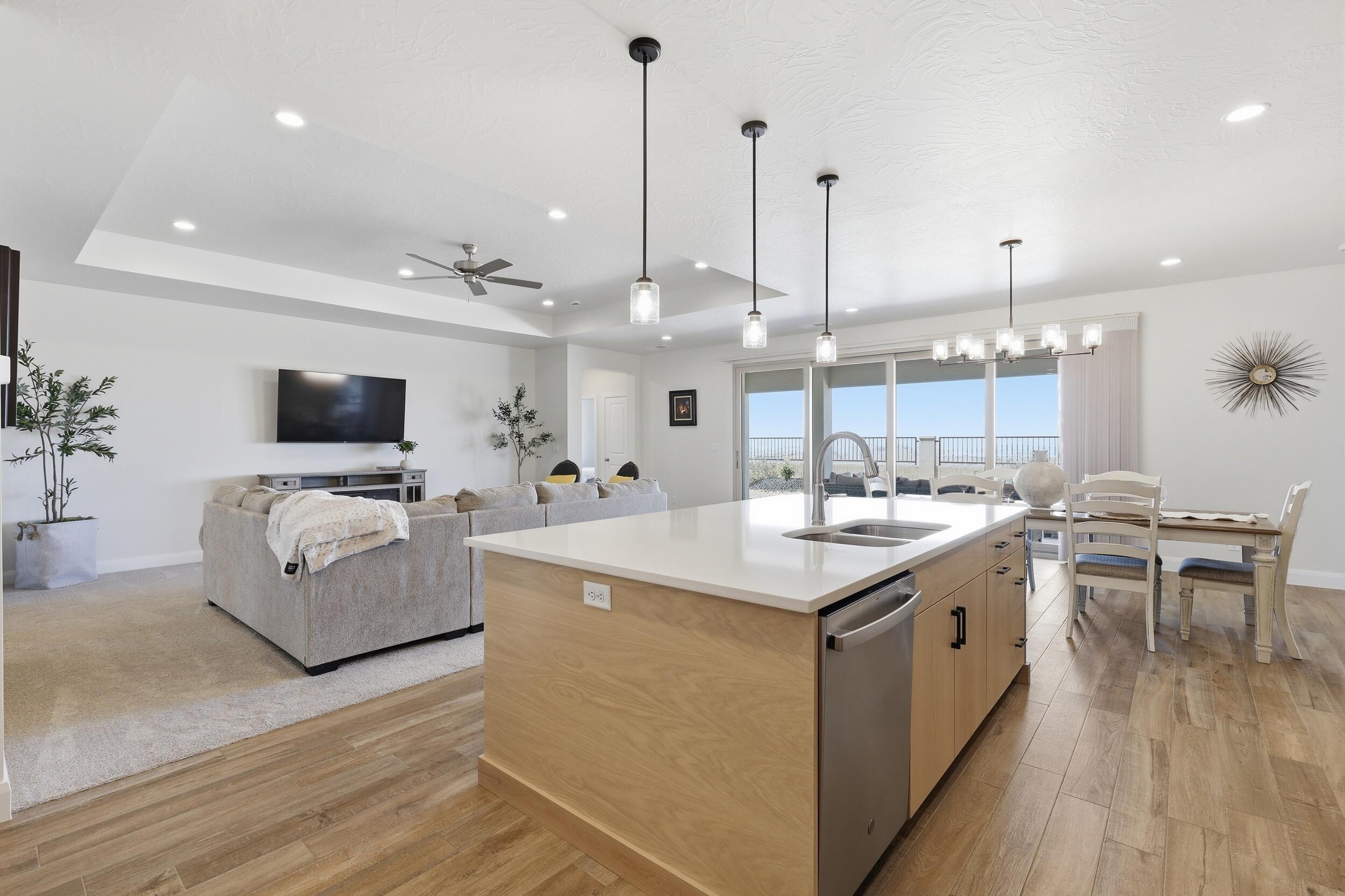 SOLIS AT CORAL CANYON - Residential