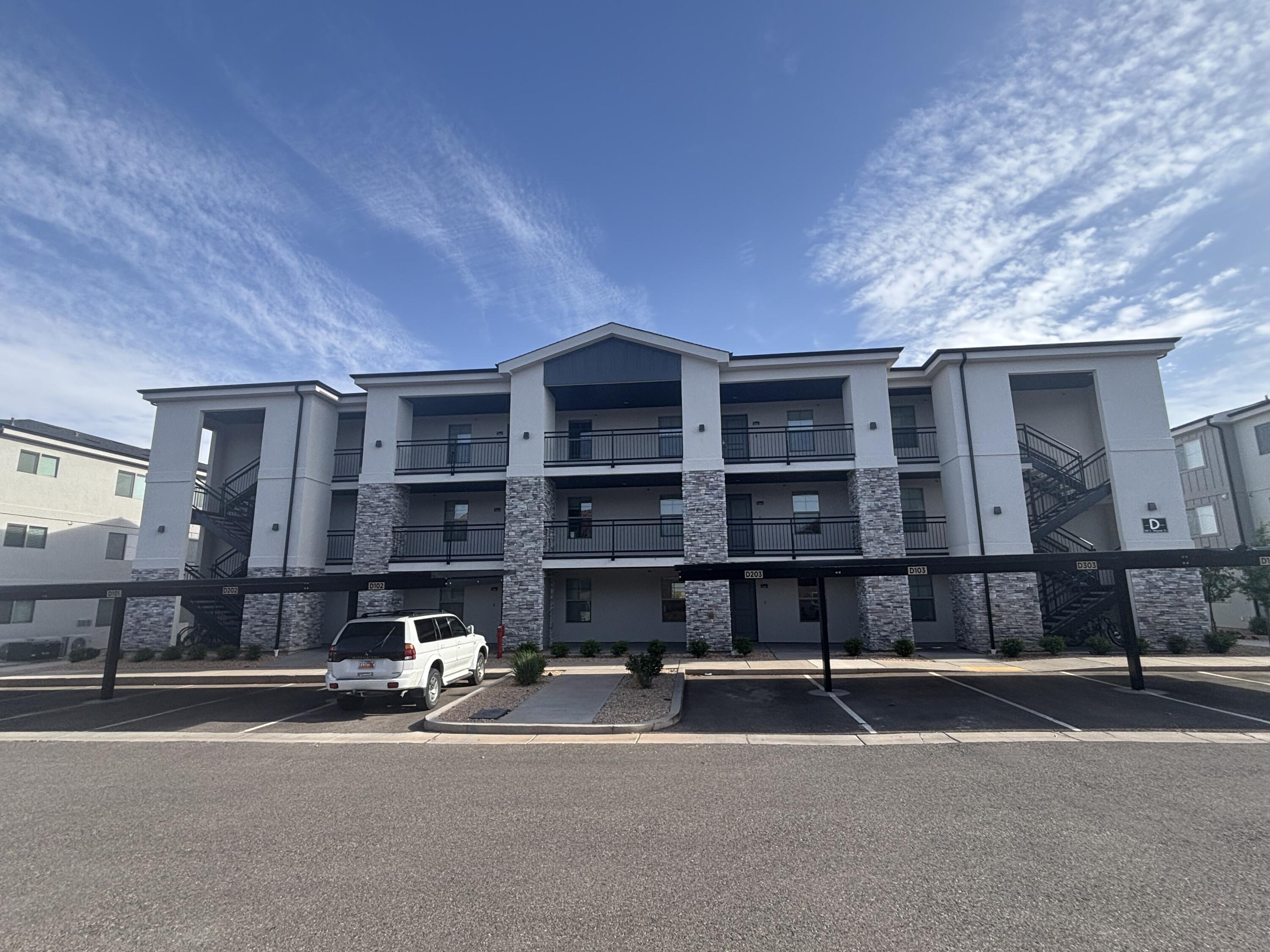 RED VISTA CONDO - Residential