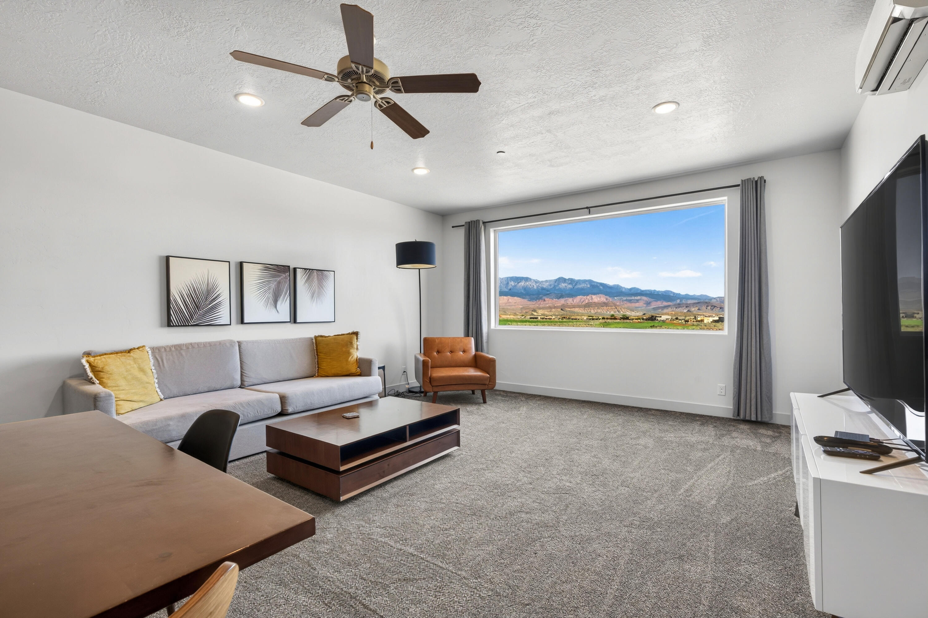 VILLAS AT SAND HOLLOW - Residential