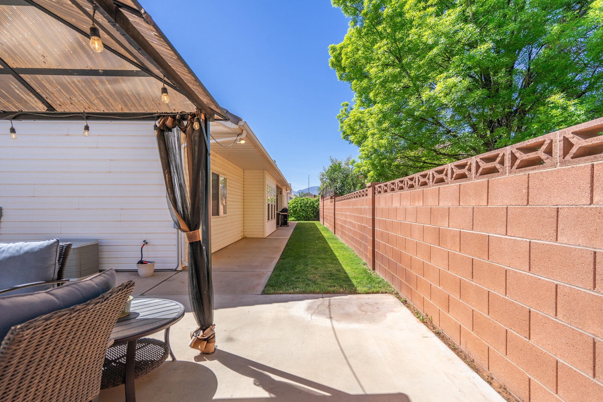 HEIGHTS WEST - Residential