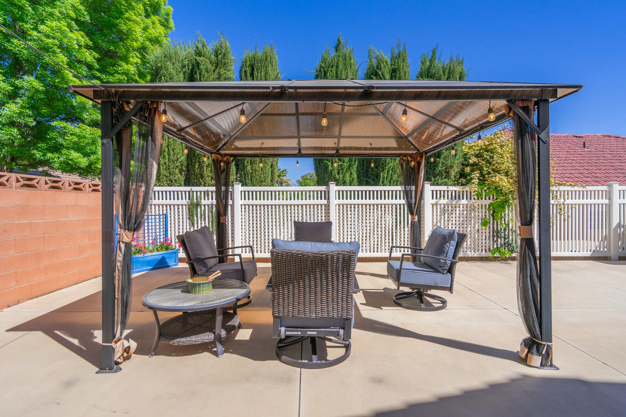HEIGHTS WEST - Residential