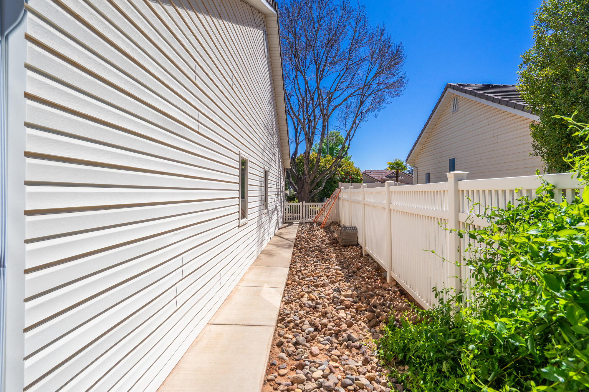 HEIGHTS WEST - Residential