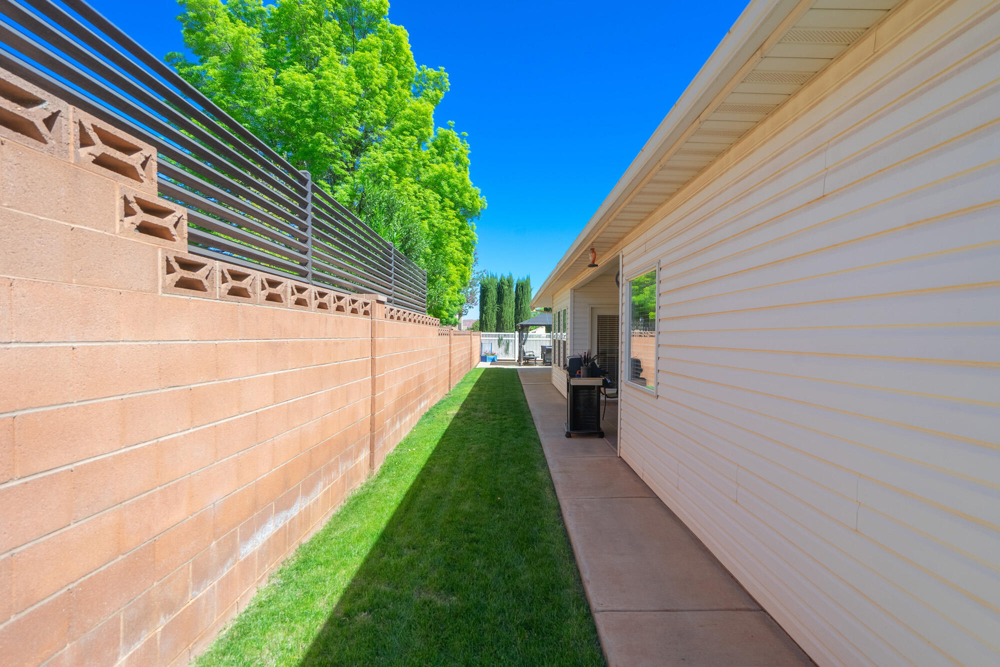 HEIGHTS WEST - Residential