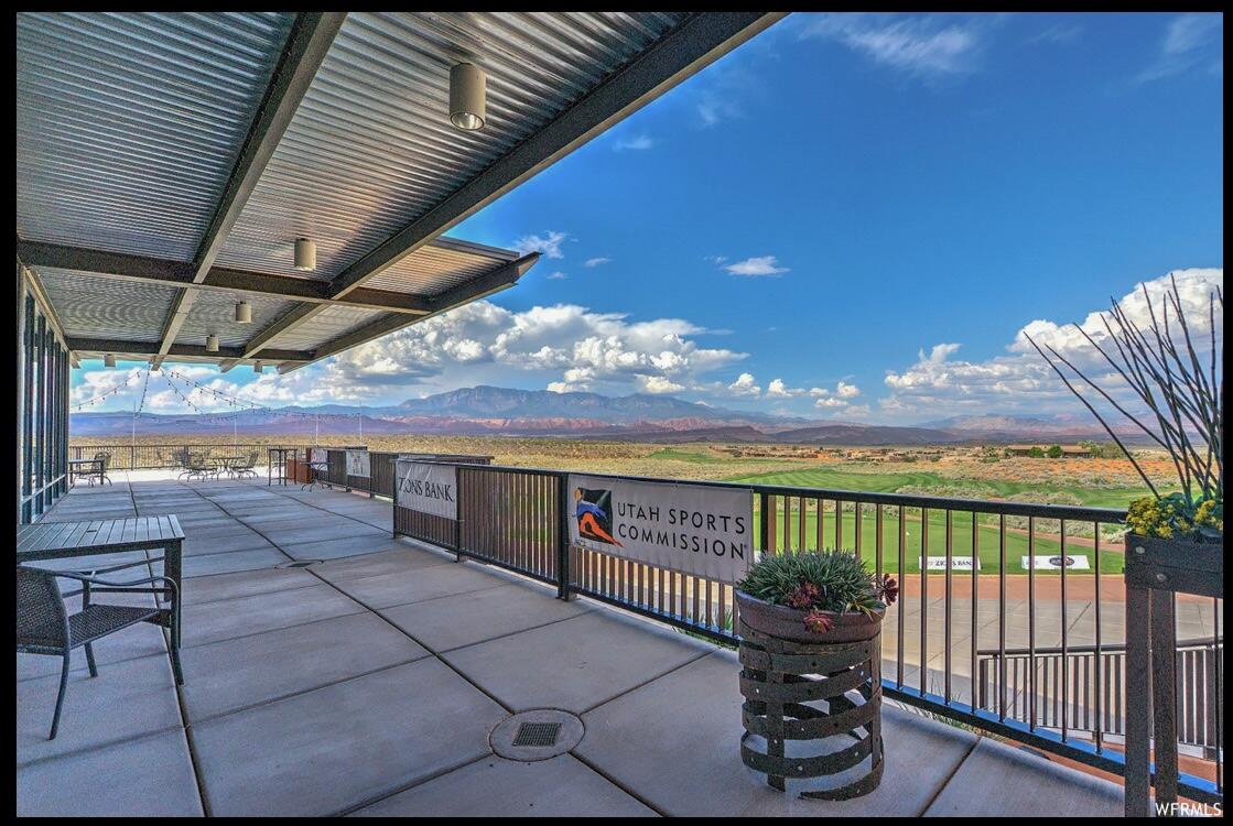 VILLAS AT SAND HOLLOW - Residential