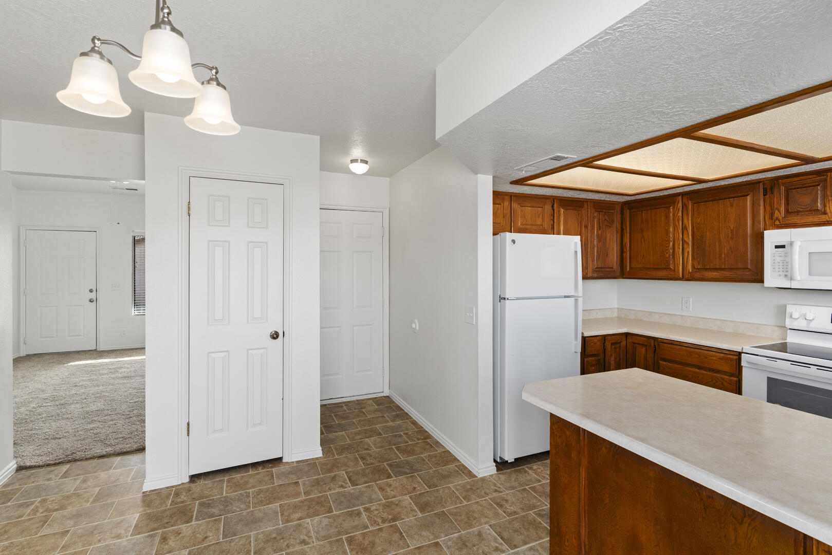 SPANISH PALMS TOWNHOMES - Residential