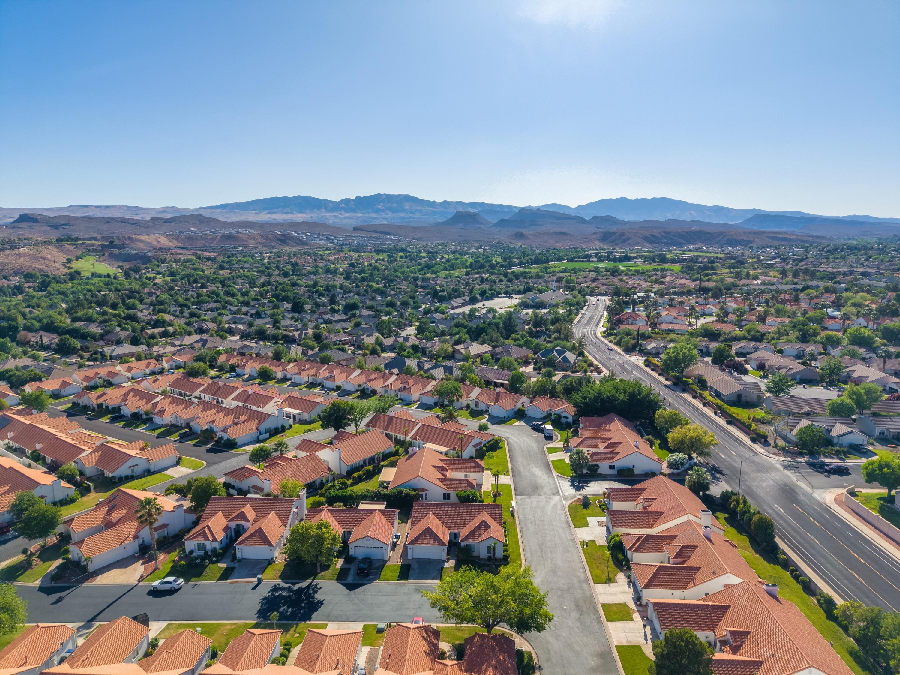 VISTA DEL SOL TOWNHOMES - Residential
