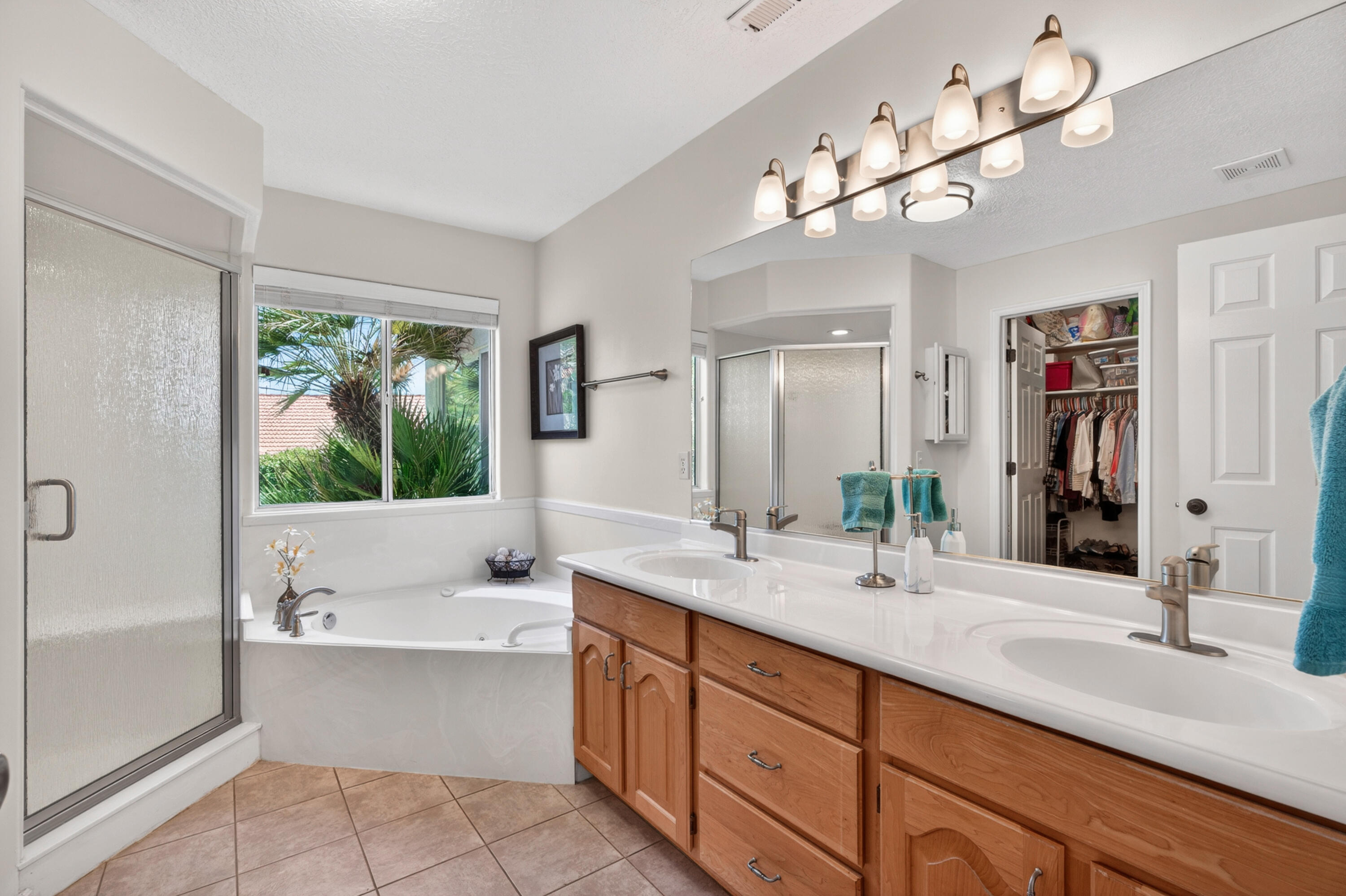 VISTA DEL SOL TOWNHOMES - Residential