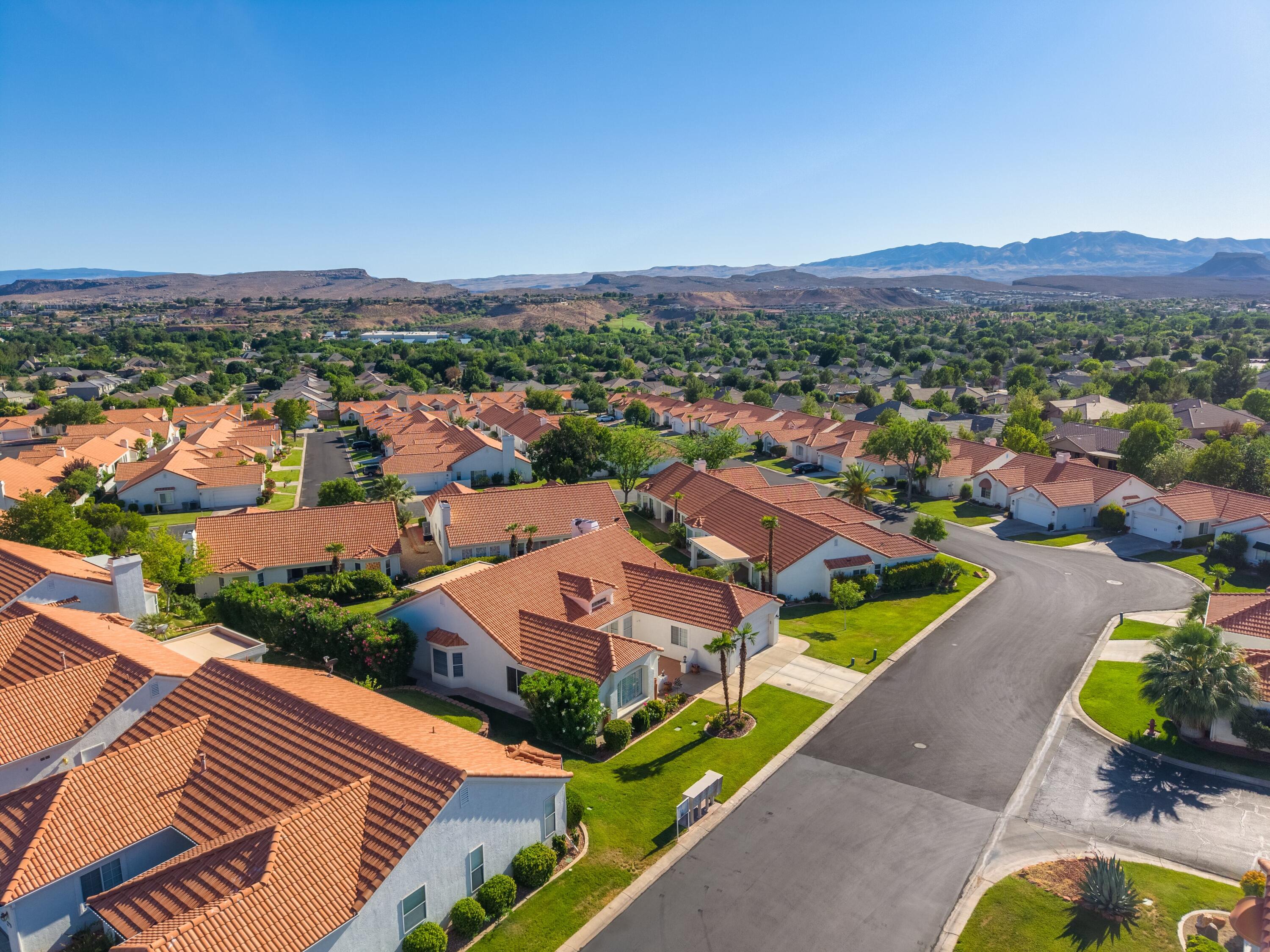 VISTA DEL SOL TOWNHOMES - Residential