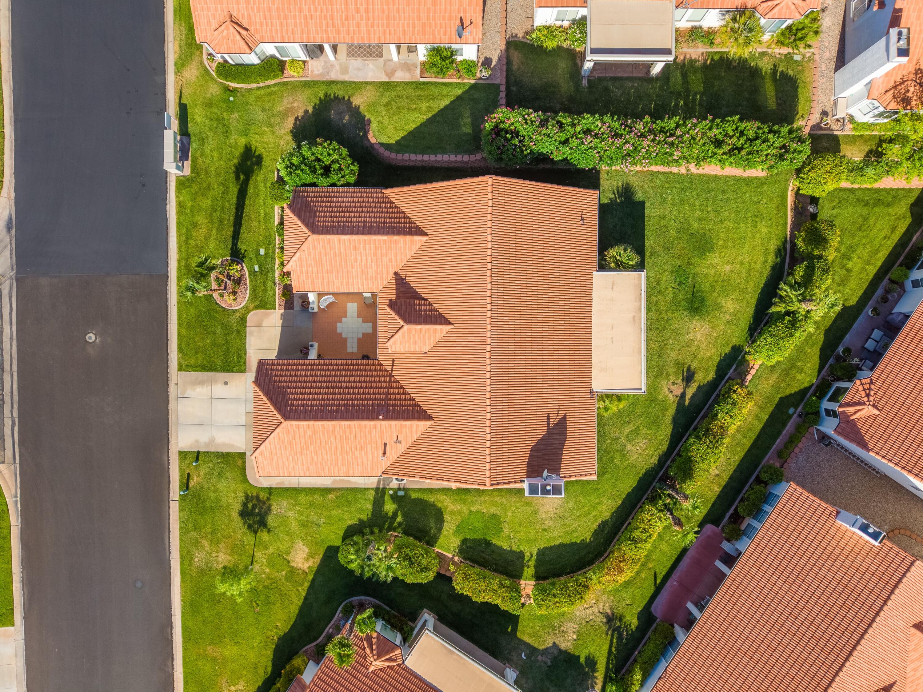 VISTA DEL SOL TOWNHOMES - Residential
