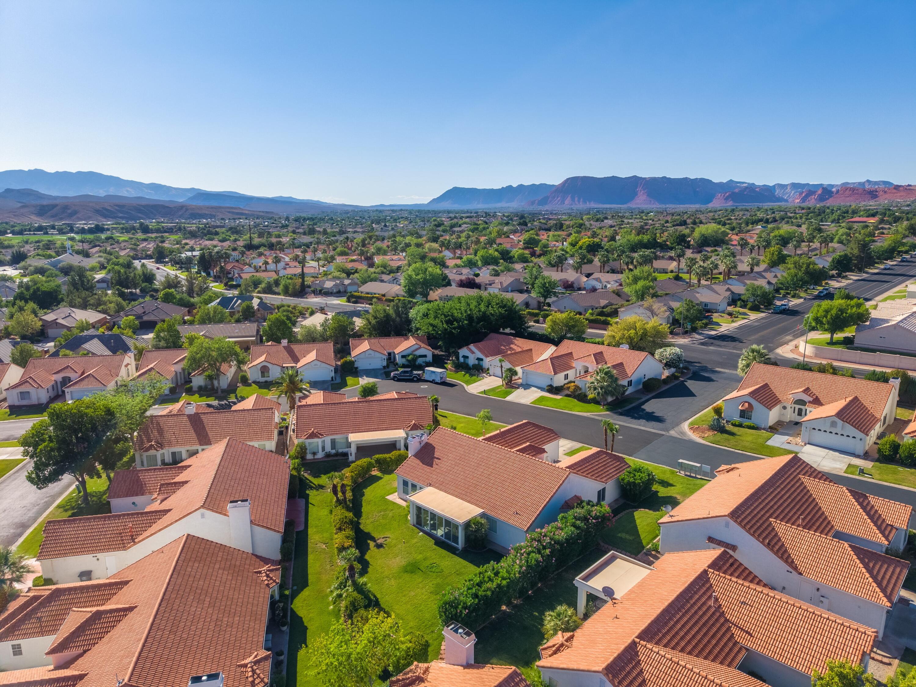 VISTA DEL SOL TOWNHOMES - Residential
