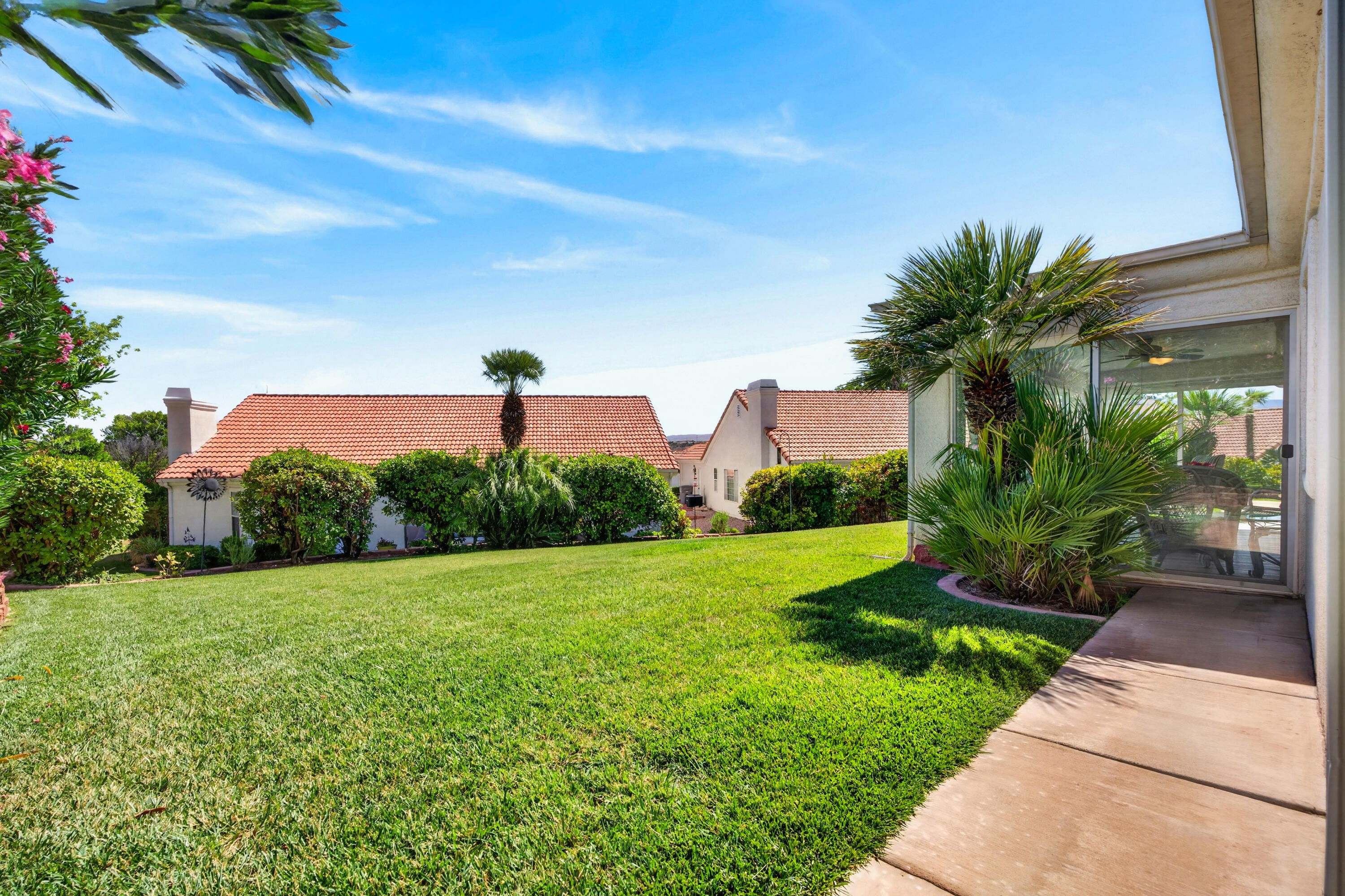 VISTA DEL SOL TOWNHOMES - Residential