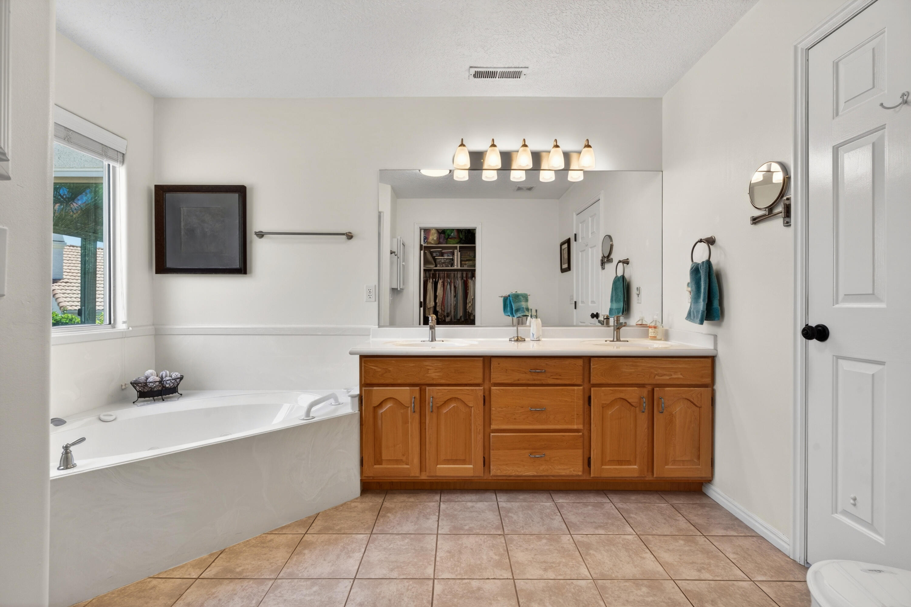VISTA DEL SOL TOWNHOMES - Residential