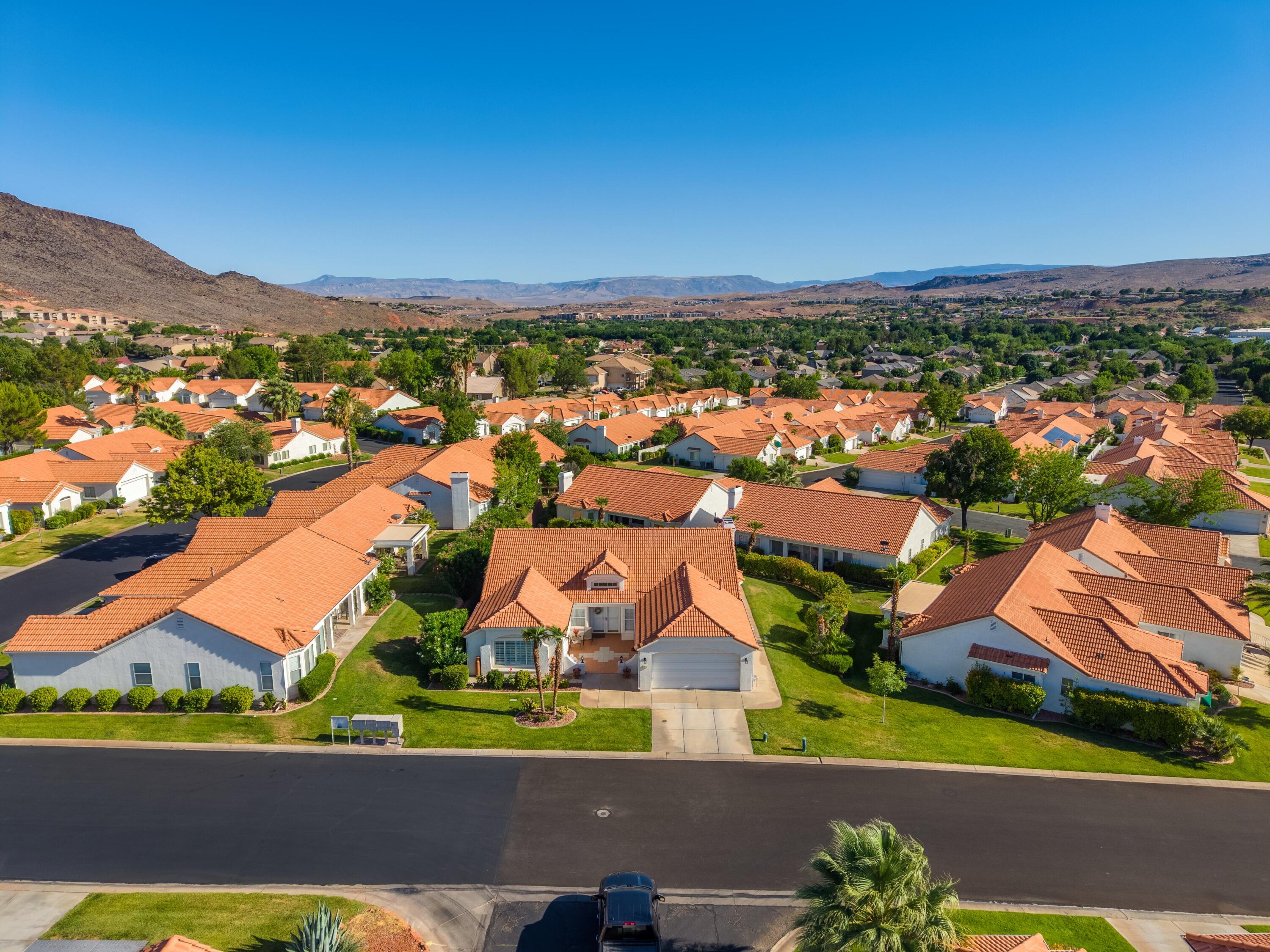 VISTA DEL SOL TOWNHOMES - Residential
