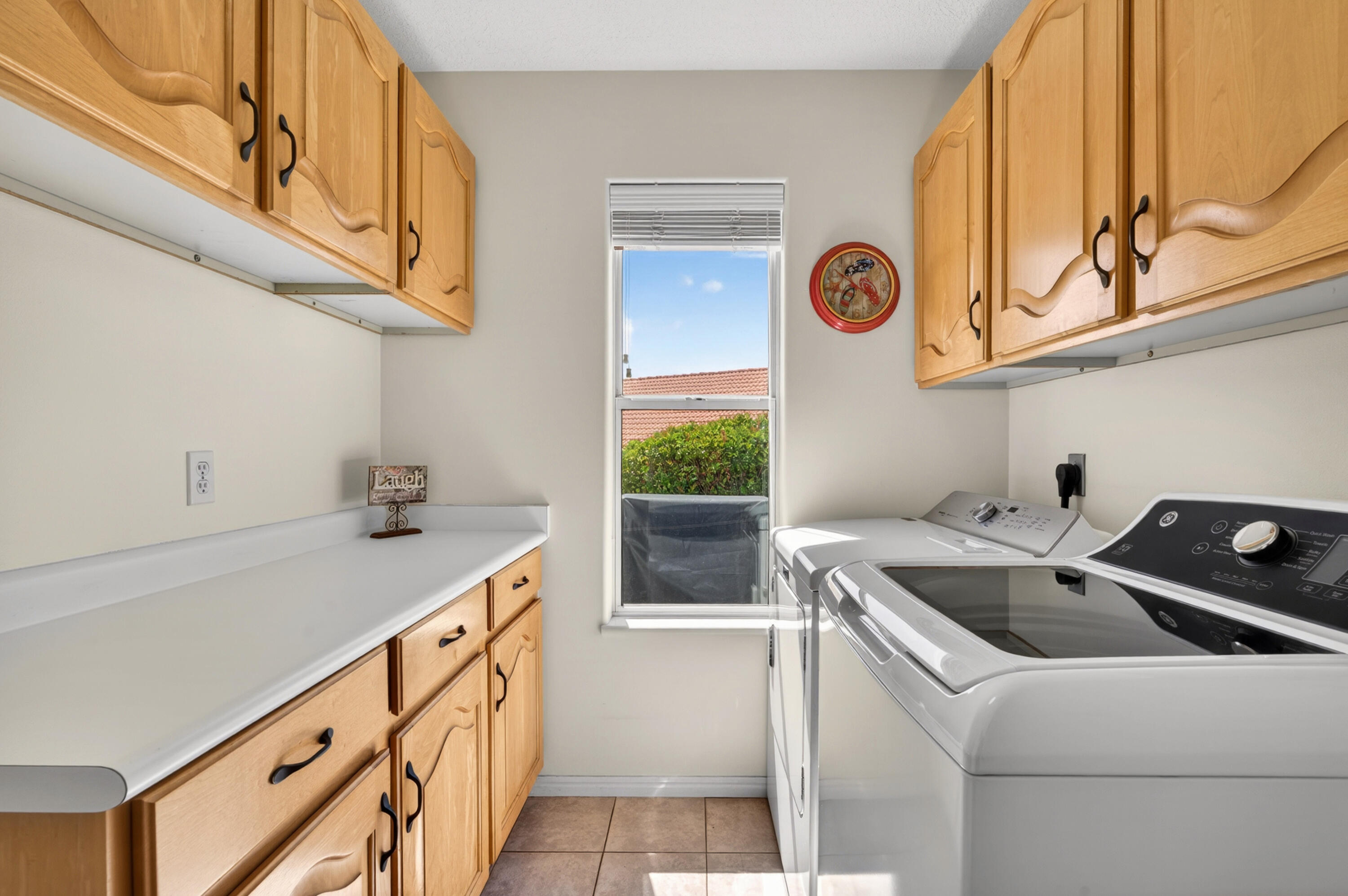 VISTA DEL SOL TOWNHOMES - Residential