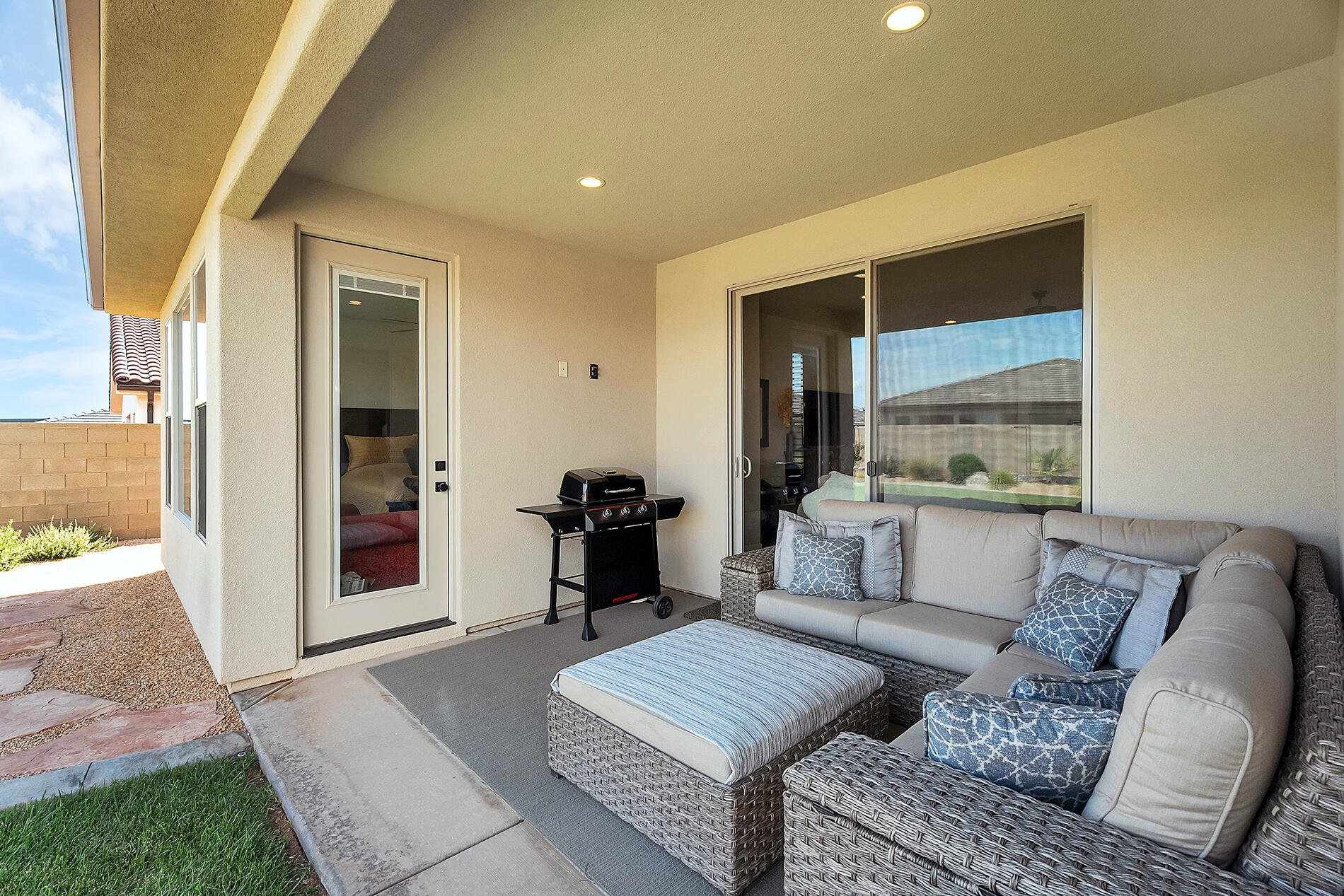 SOLIS AT CORAL CANYON - Residential