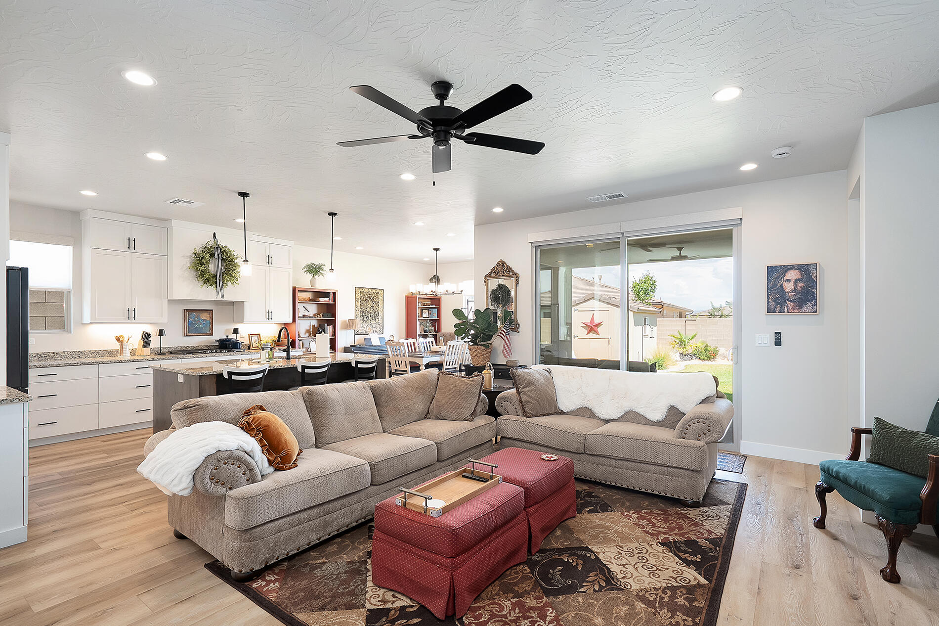 SOLIS AT CORAL CANYON - Residential