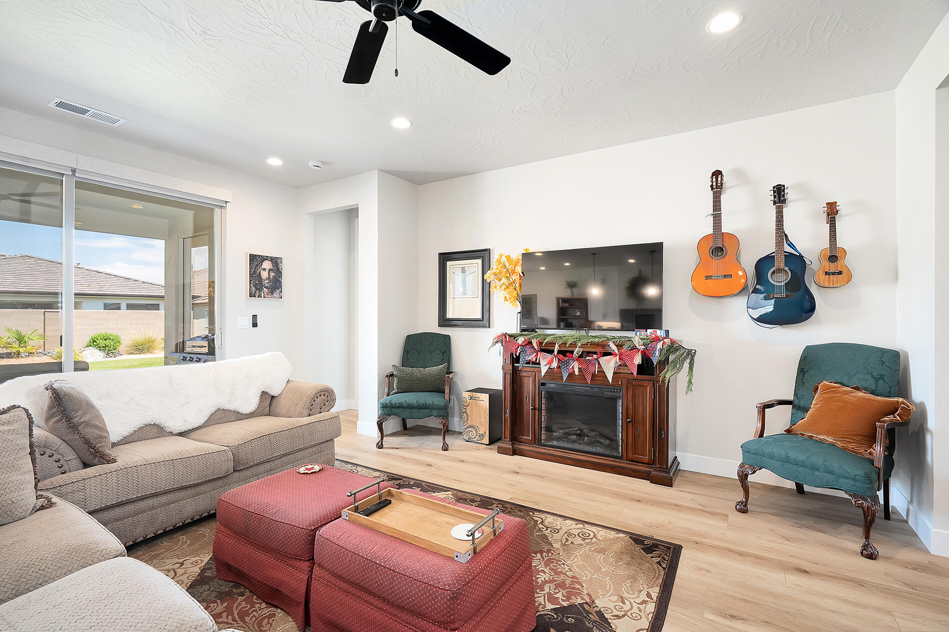 SOLIS AT CORAL CANYON - Residential