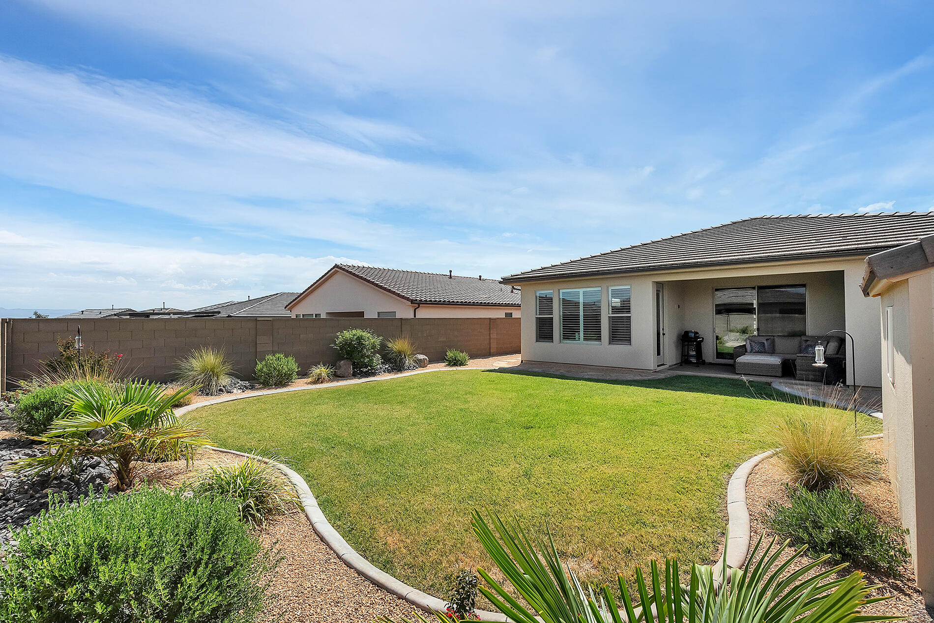 SOLIS AT CORAL CANYON - Residential