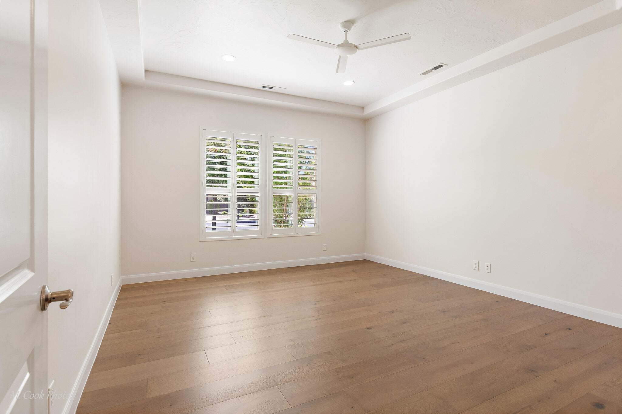 AVALLON AT MEADOWOOD - Residential