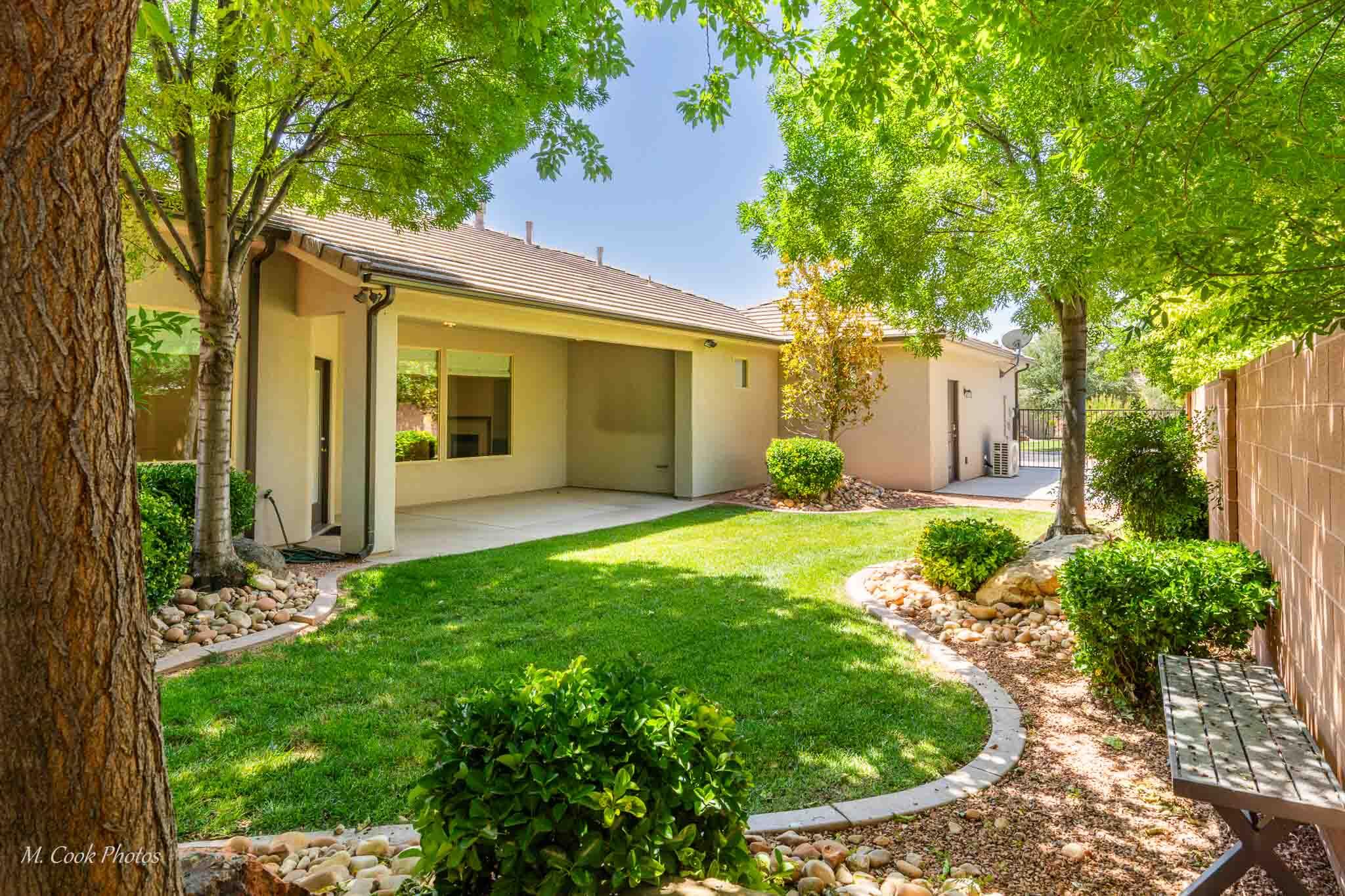 AVALLON AT MEADOWOOD - Residential