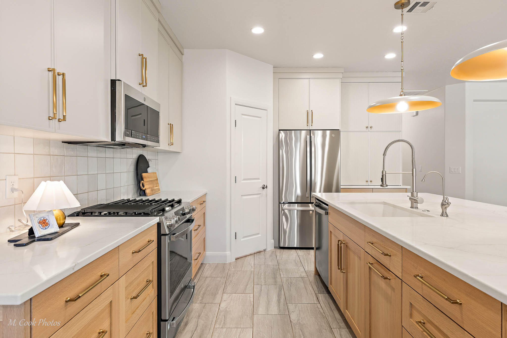 AVALLON AT MEADOWOOD - Residential
