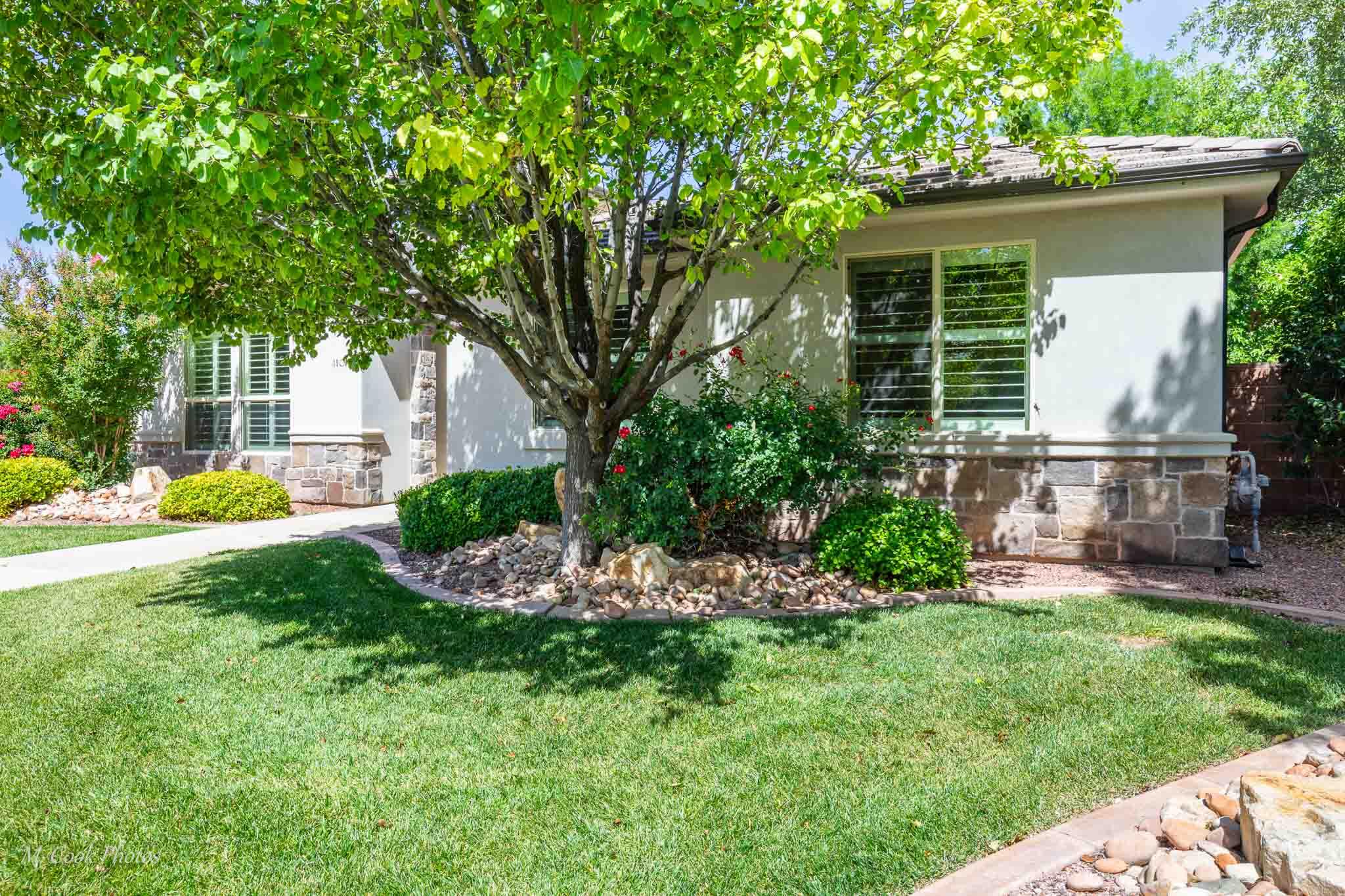 AVALLON AT MEADOWOOD - Residential