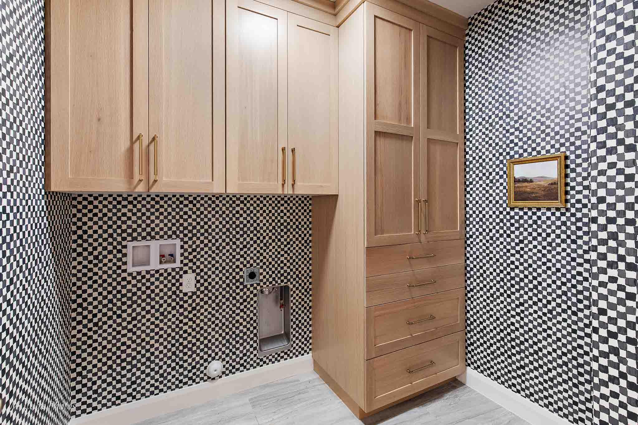 AVALLON AT MEADOWOOD - Residential