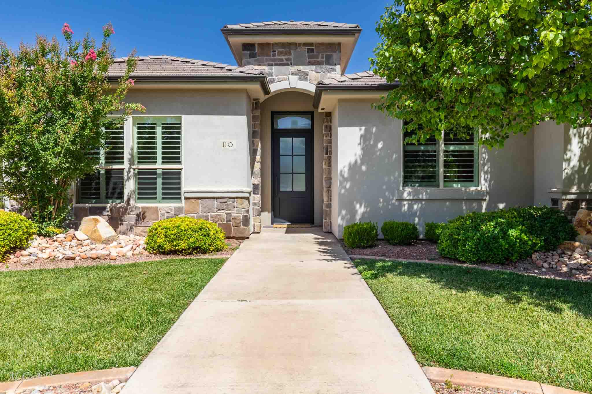 AVALLON AT MEADOWOOD - Residential
