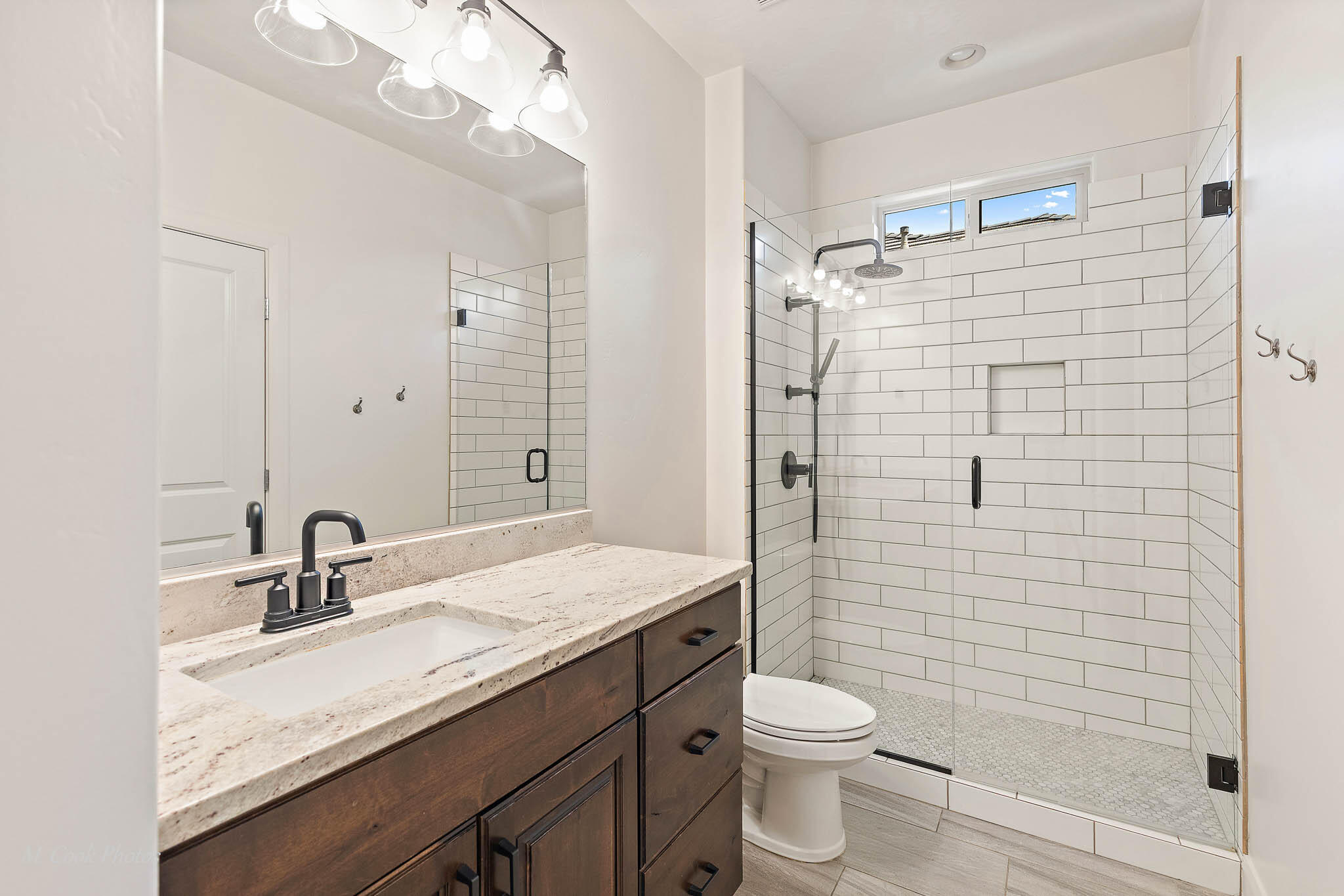 AVALLON AT MEADOWOOD - Residential