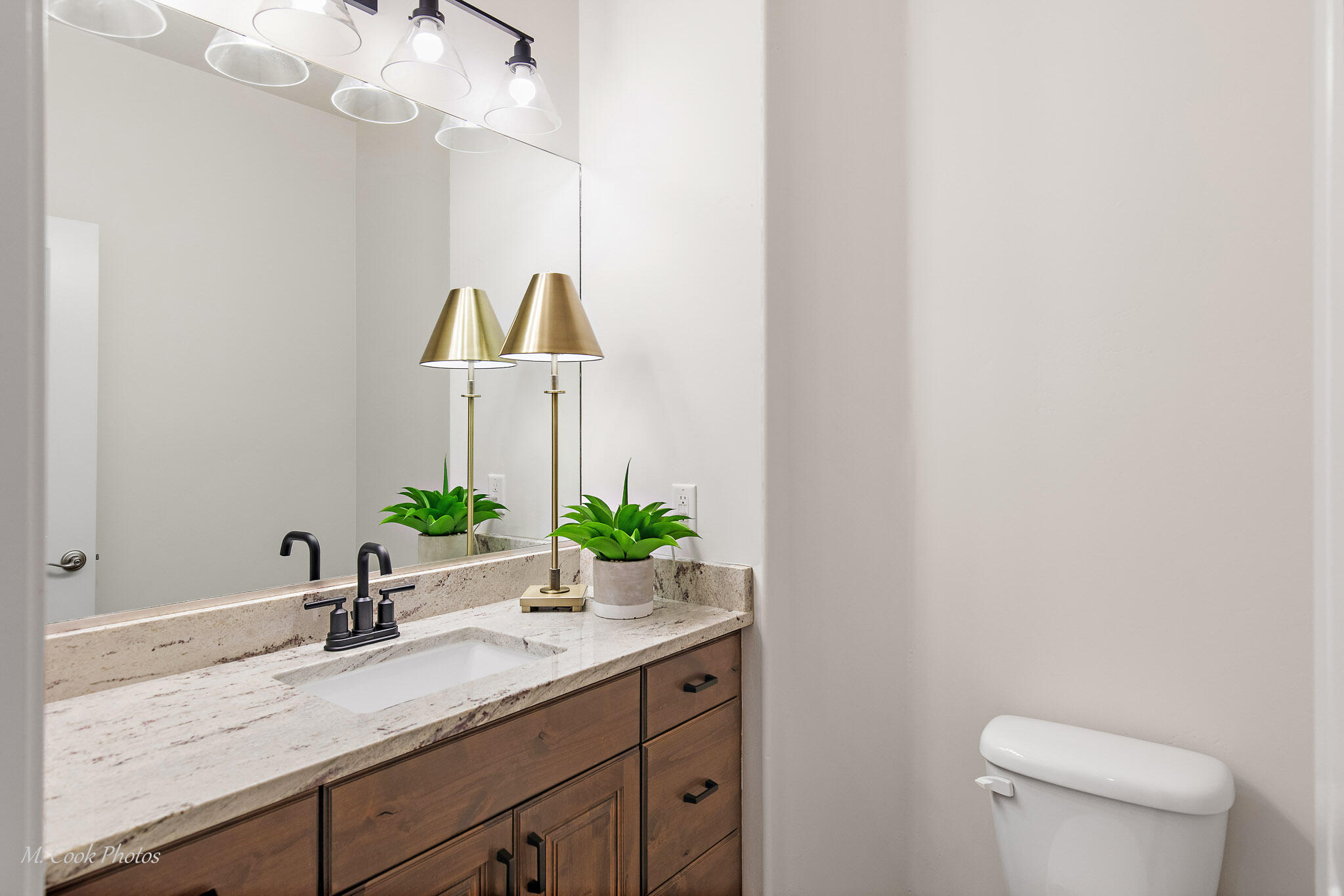 AVALLON AT MEADOWOOD - Residential