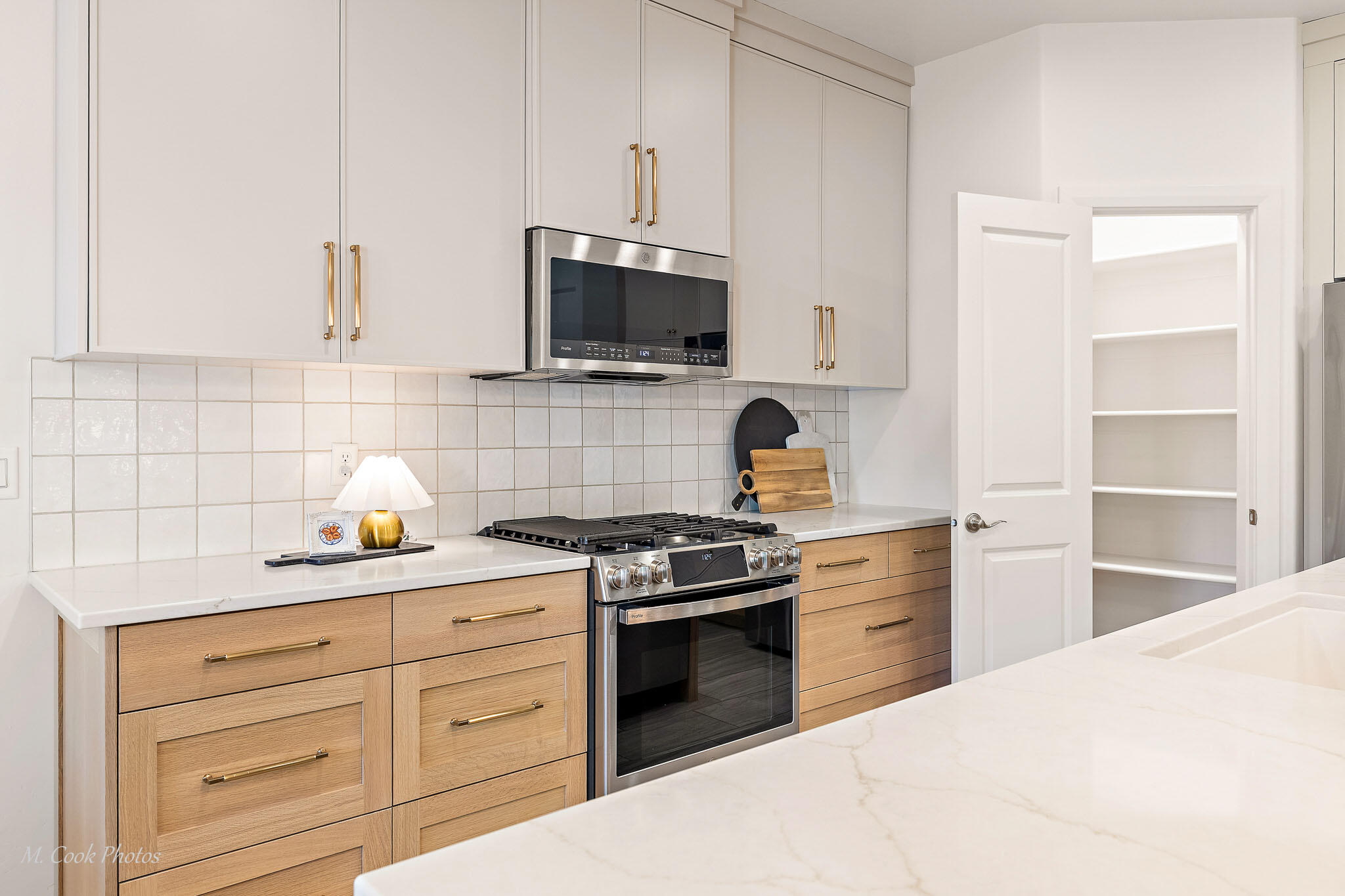 AVALLON AT MEADOWOOD - Residential