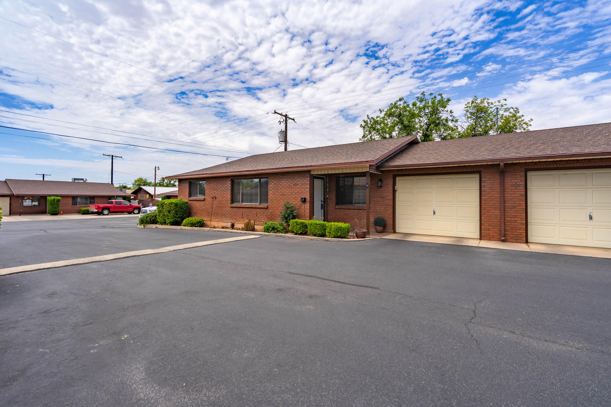 HERITAGE PARK TOWNHOMES - Residential
